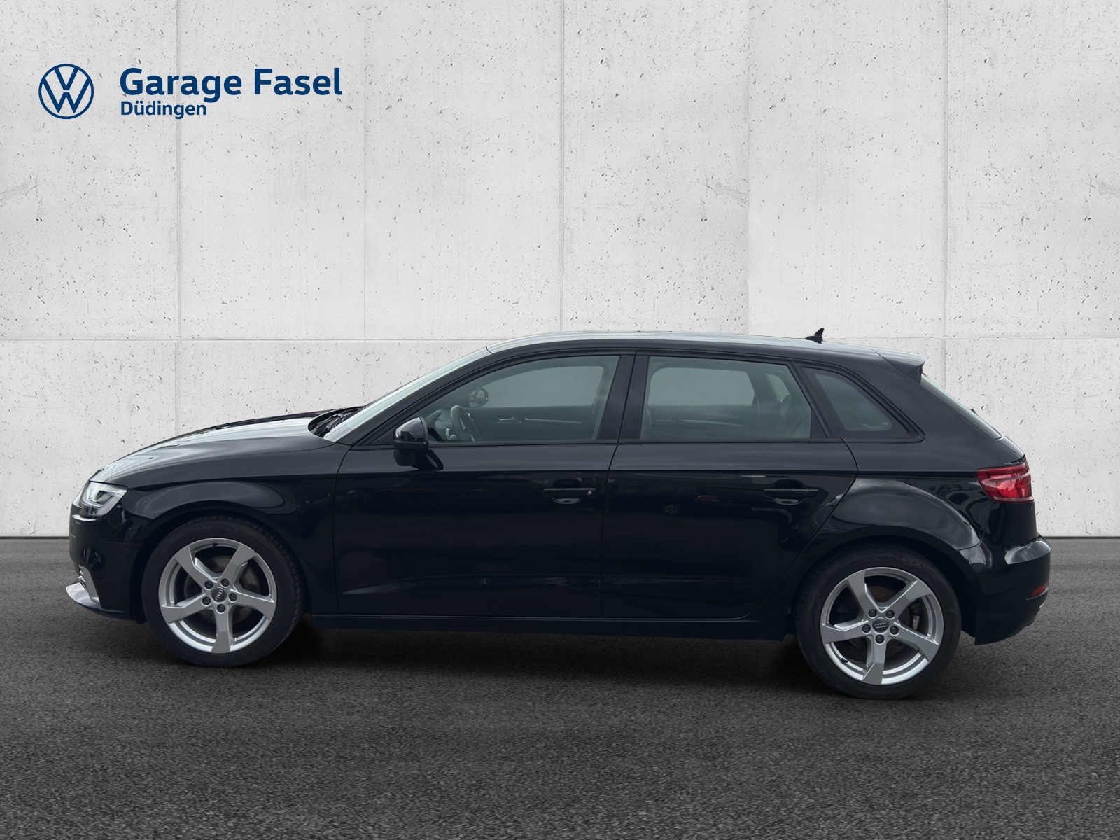 AUDI A3 Sportback 1.5 TFSI S-tronic Sport-image-1