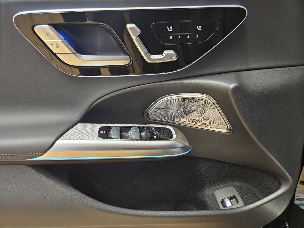 MERCEDES-BENZ E 450 4Matic AMG Line Limousine-image-9