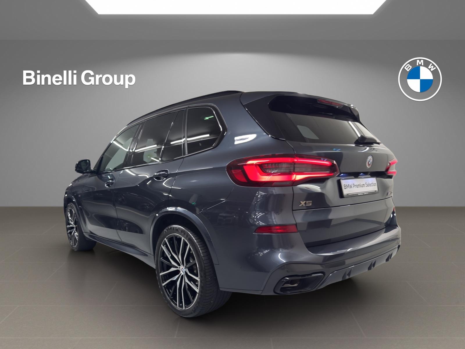 BMW X5 M50i xDrive-showroom-element-2