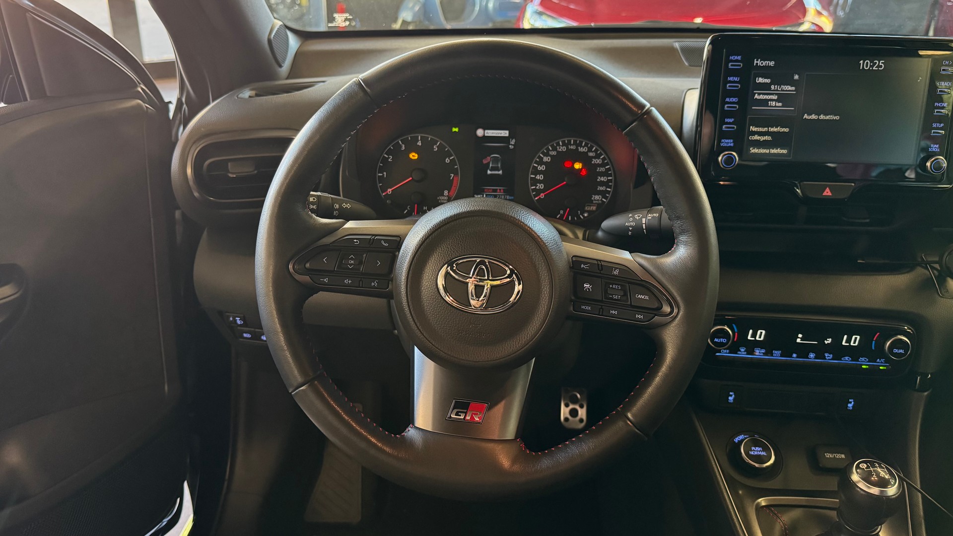 TOYOTA Yaris 1.6 GR Sport-image-6