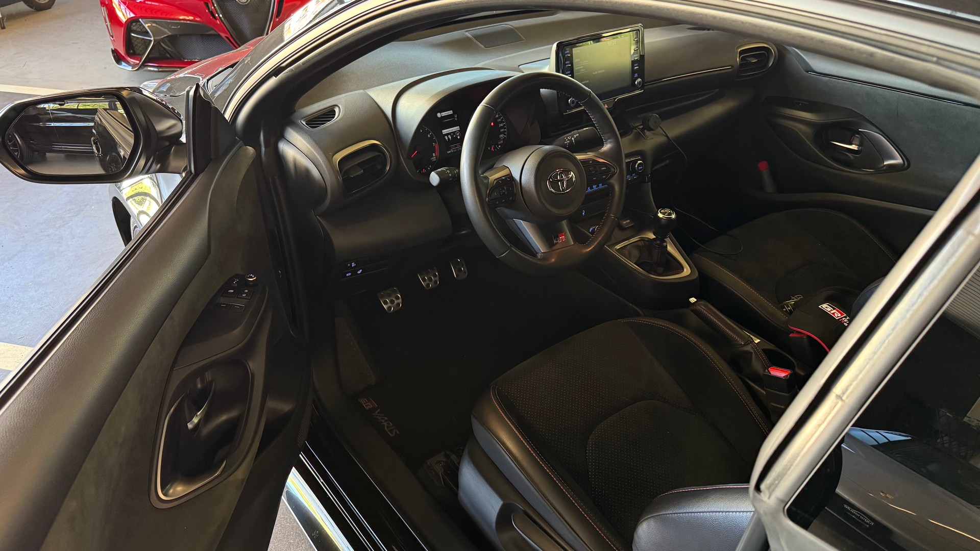 TOYOTA Yaris 1.6 GR Sport-image-5