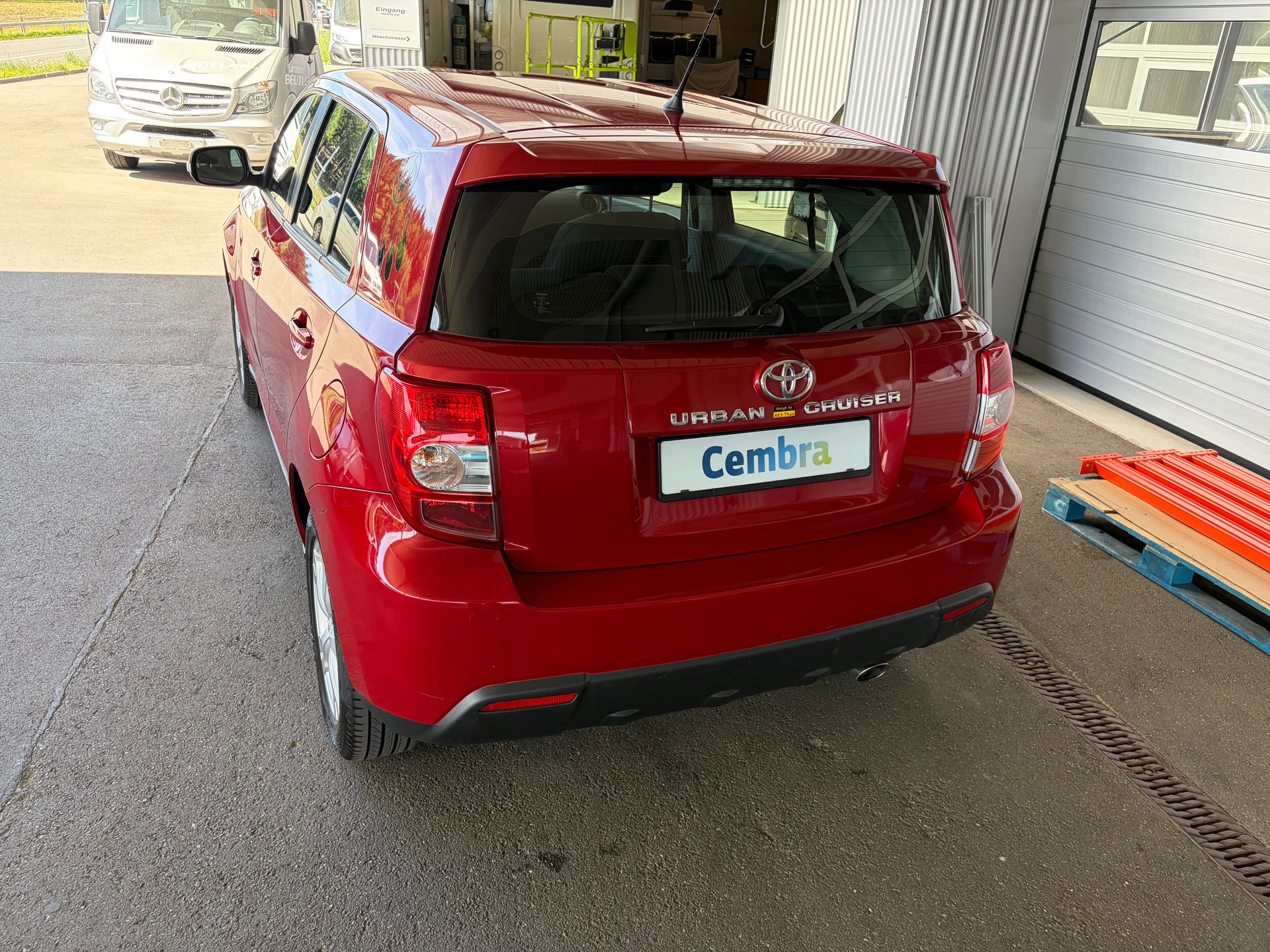 TOYOTA UrbanCruiser 1.4 D-4D Linea Sol 4WD-image-2