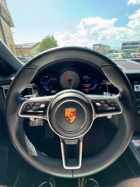 PORSCHE Macan S PDK-image-10