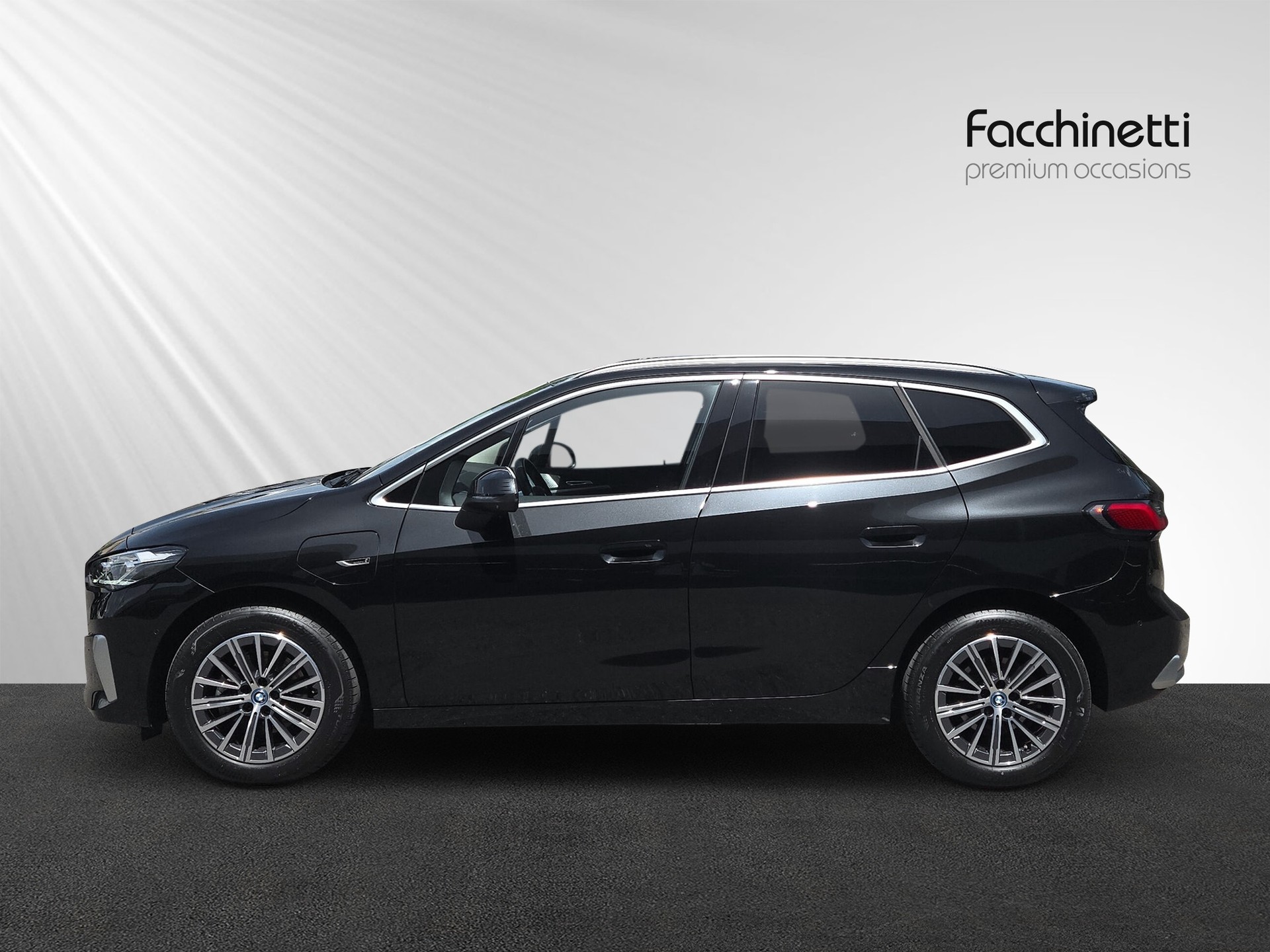 BMW 225e xDrive Active Tourer Luxury Line-image-2