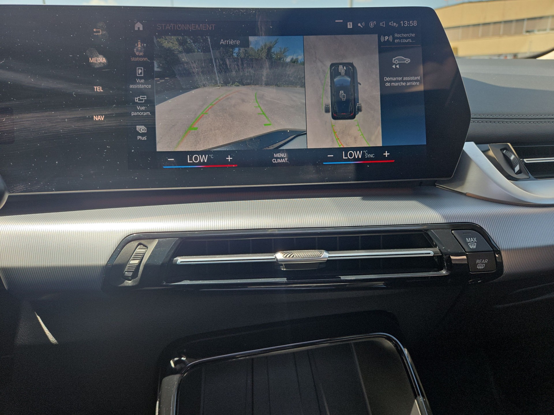 BMW 225e xDrive Active Tourer Luxury Line-image-11