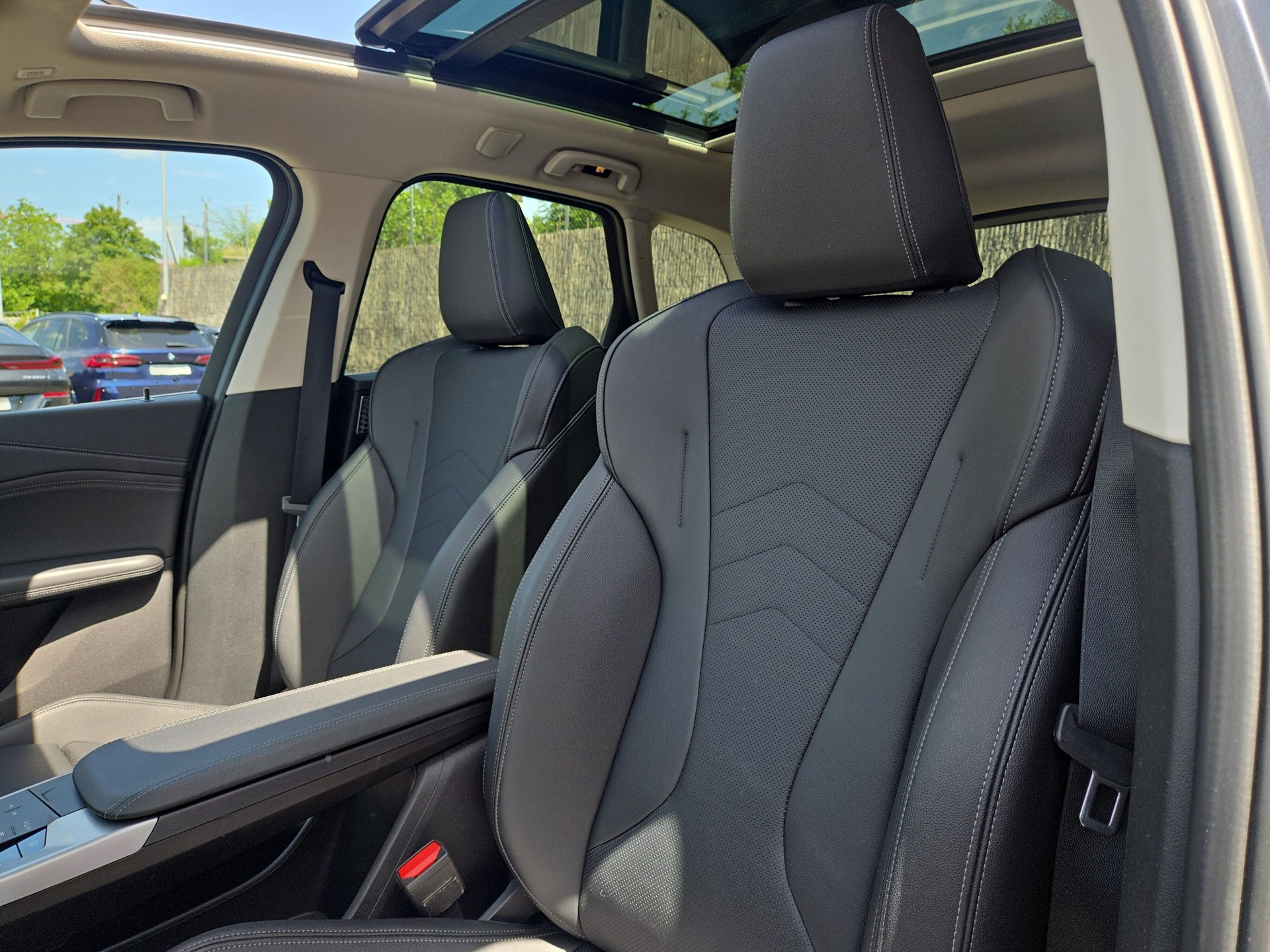 BMW 225e xDrive Active Tourer Luxury Line-image-10