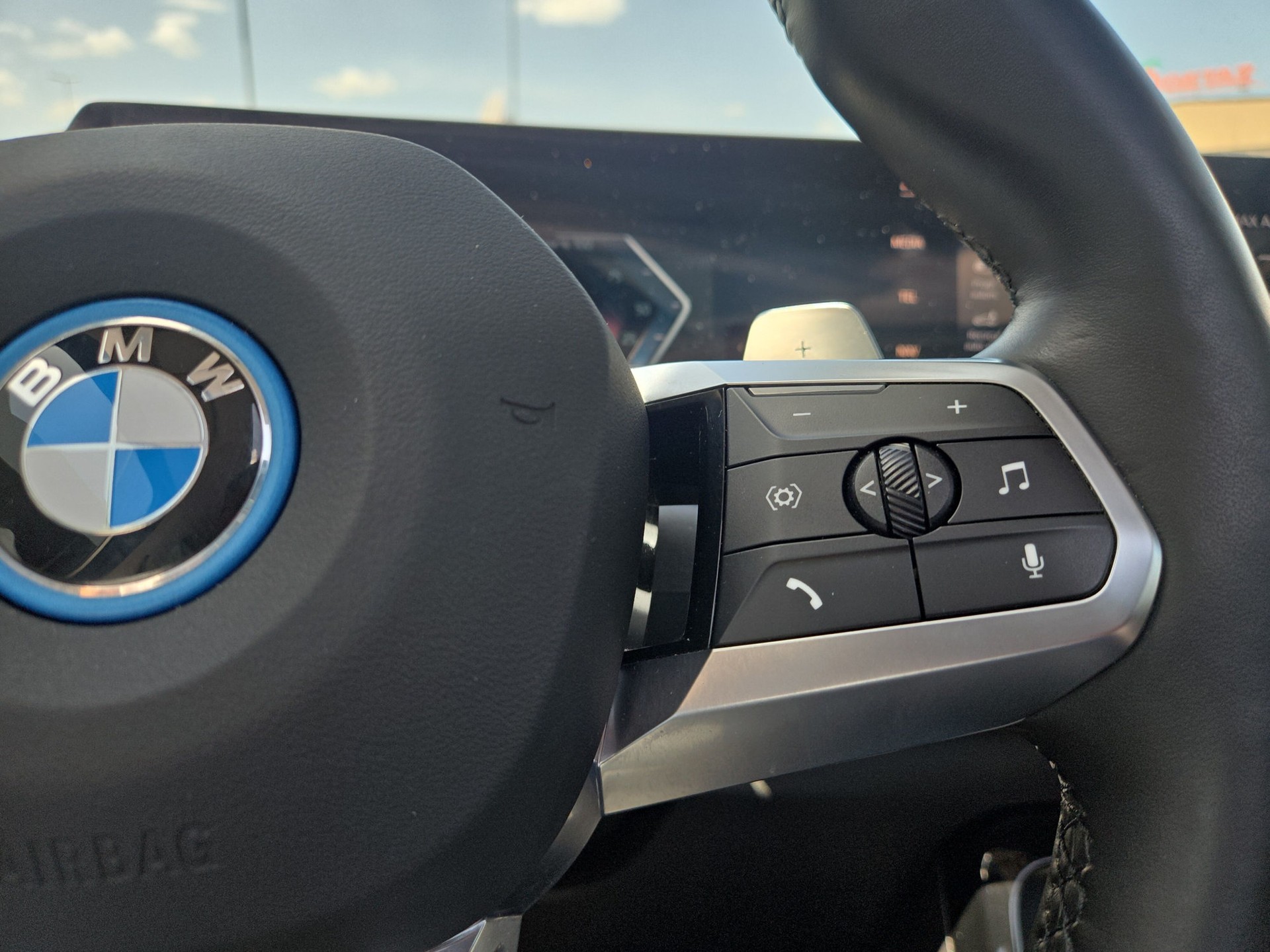 BMW 225e xDrive Active Tourer Luxury Line-image-15