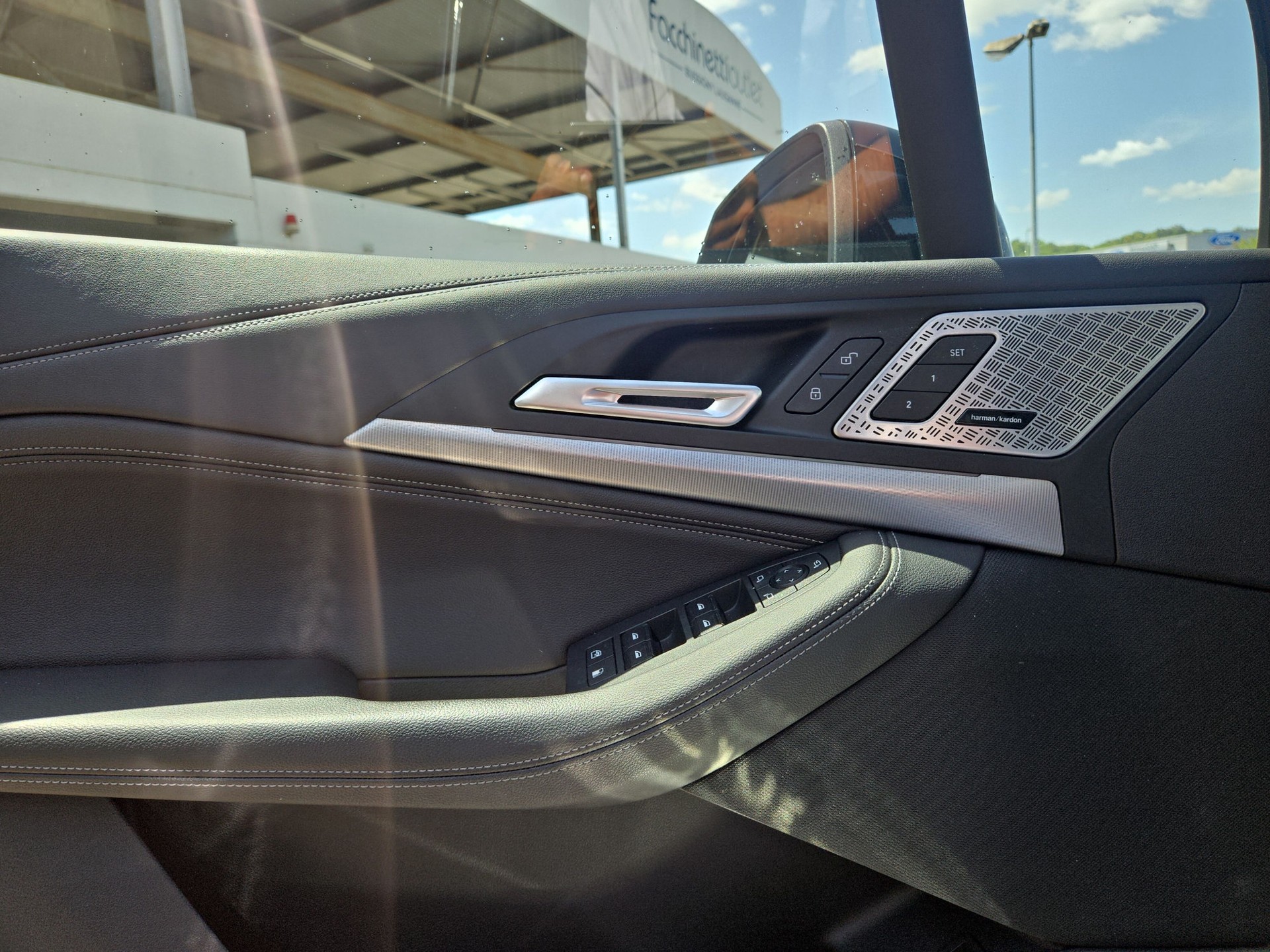BMW 225e xDrive Active Tourer Luxury Line-image-17
