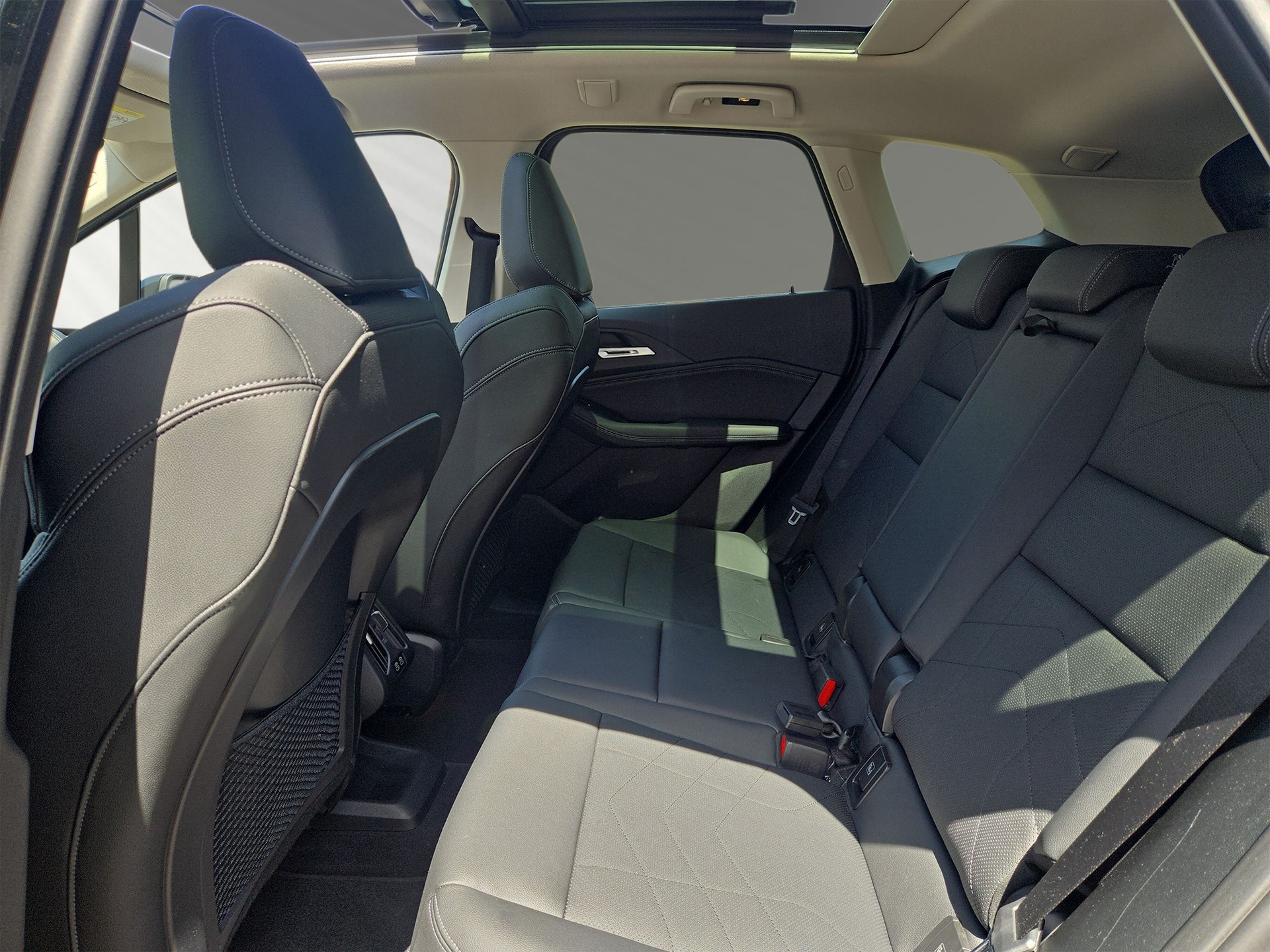 BMW 225e xDrive Active Tourer Luxury Line-image-7