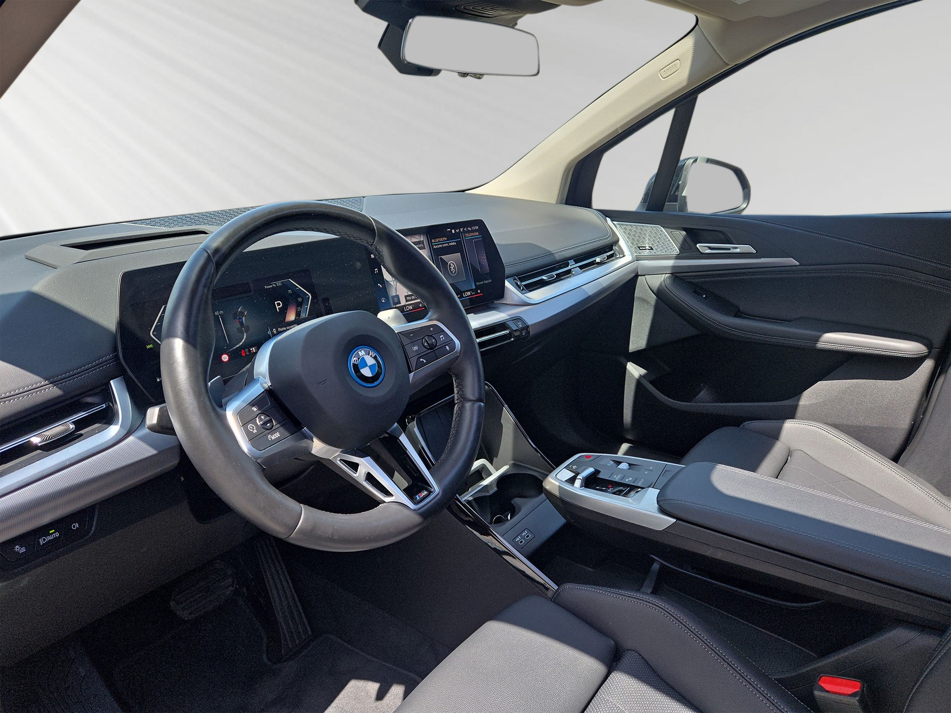 BMW 225e xDrive Active Tourer Luxury Line-image-4