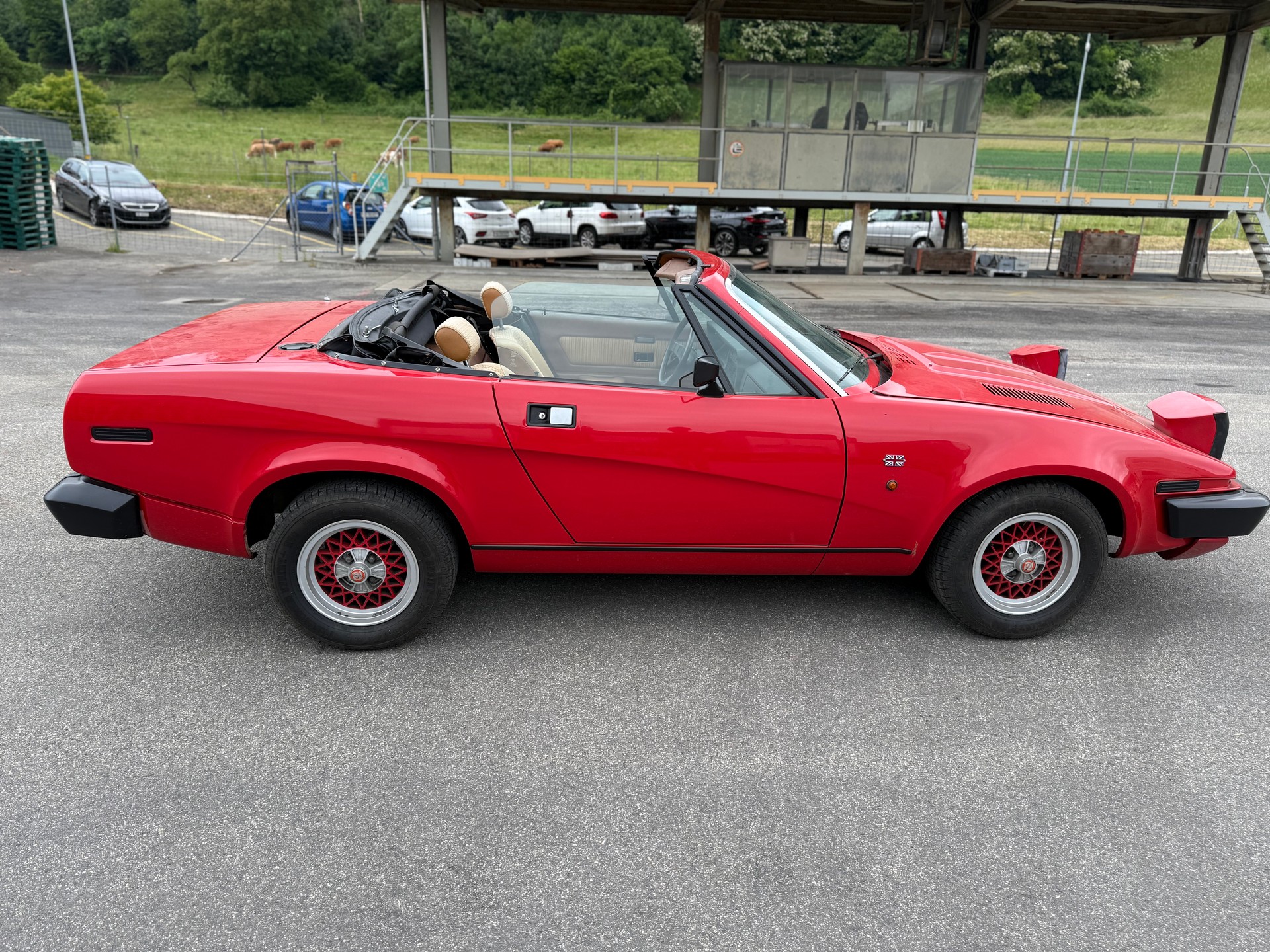 TRIUMPH TR7-image-1