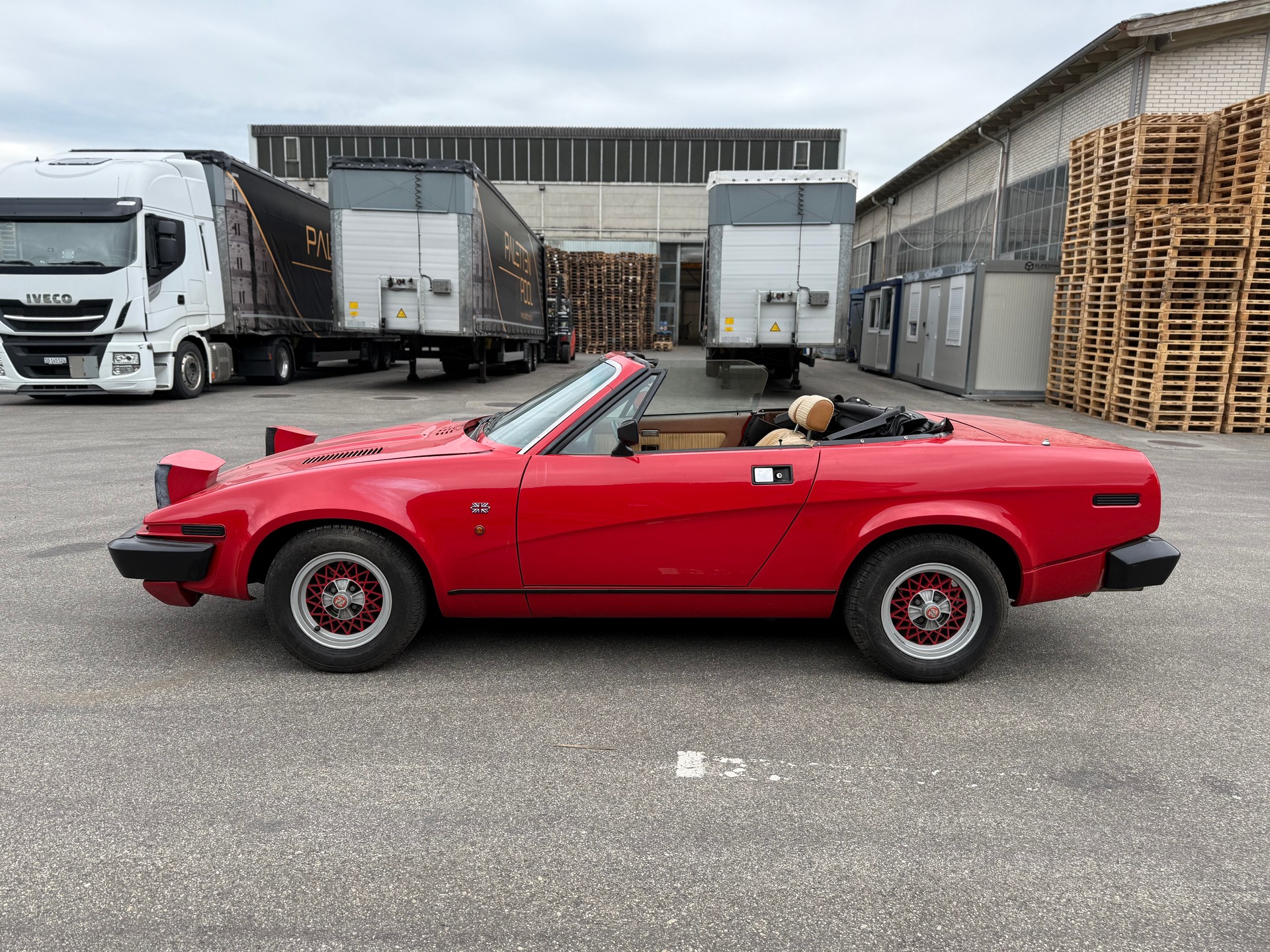 TRIUMPH TR7-image-2