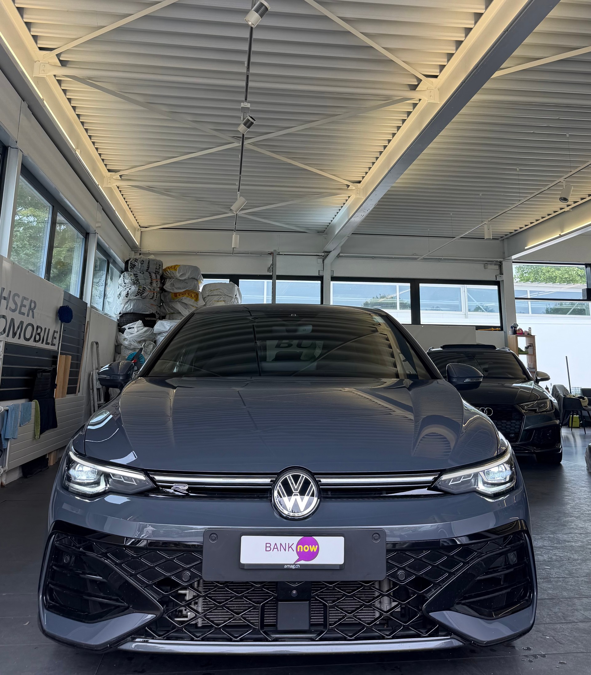 VW Golf VIII 2.0 TSI R-Line DSG 4motion-image-2