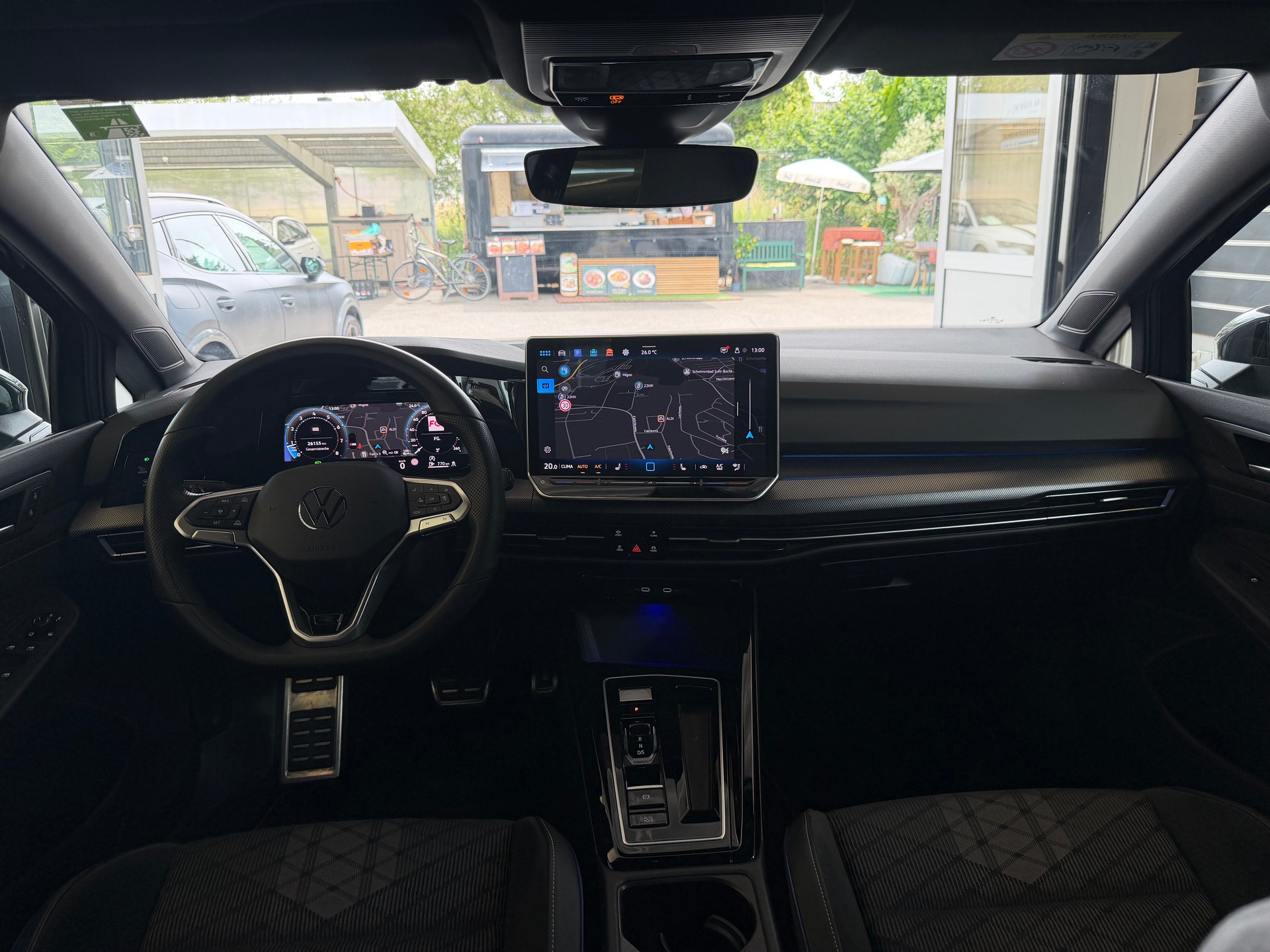 VW Golf VIII 2.0 TSI R-Line DSG 4motion-image-8