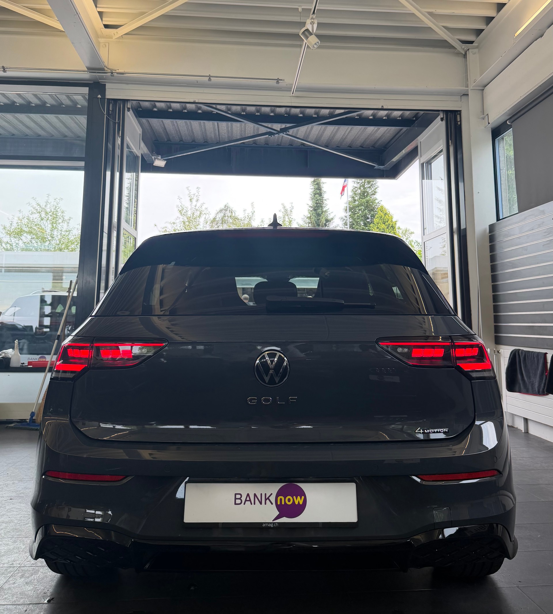 VW Golf VIII 2.0 TSI R-Line DSG 4motion-image-5