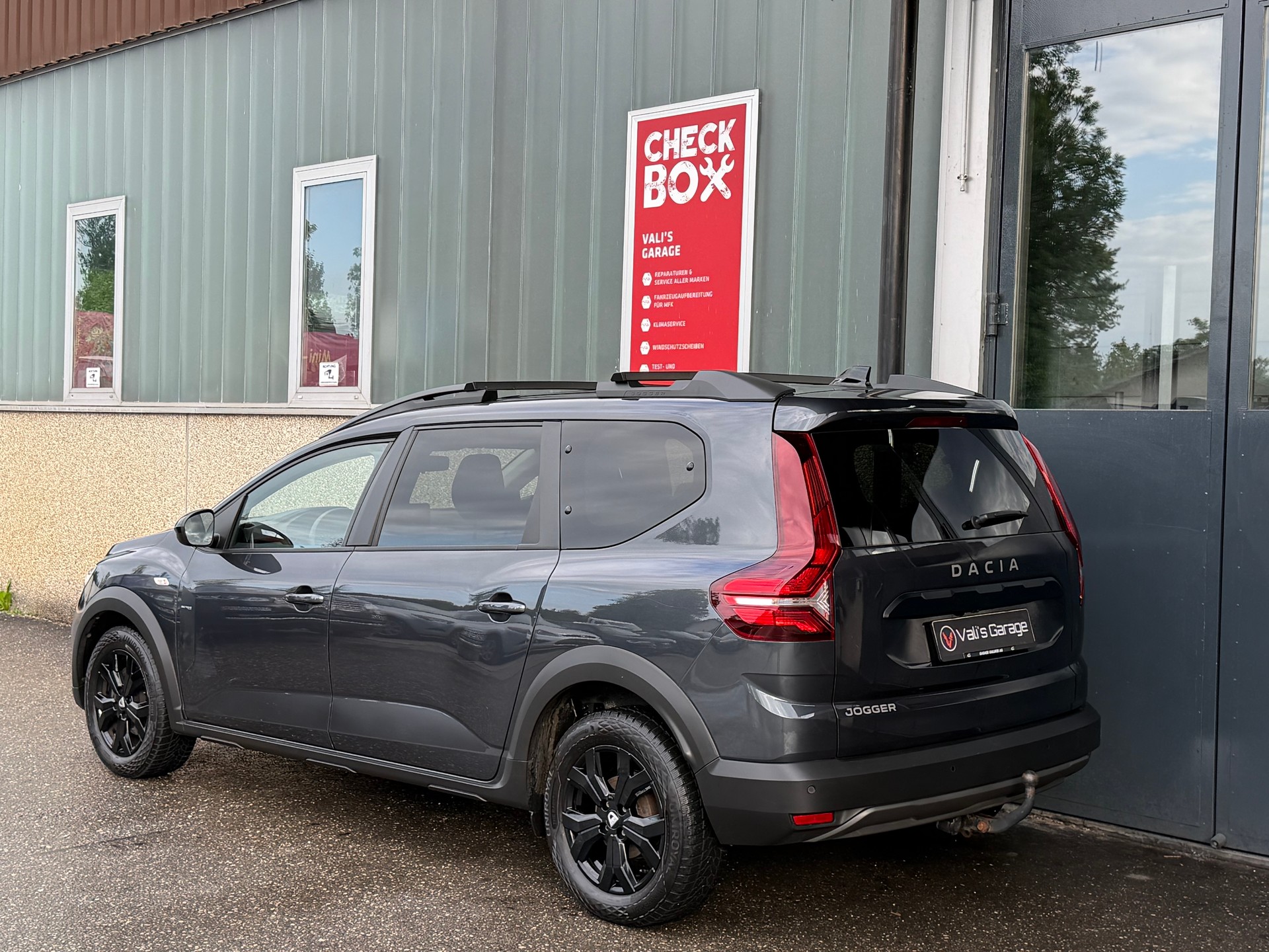 DACIA Jogger TCe 110 Essential-image-2