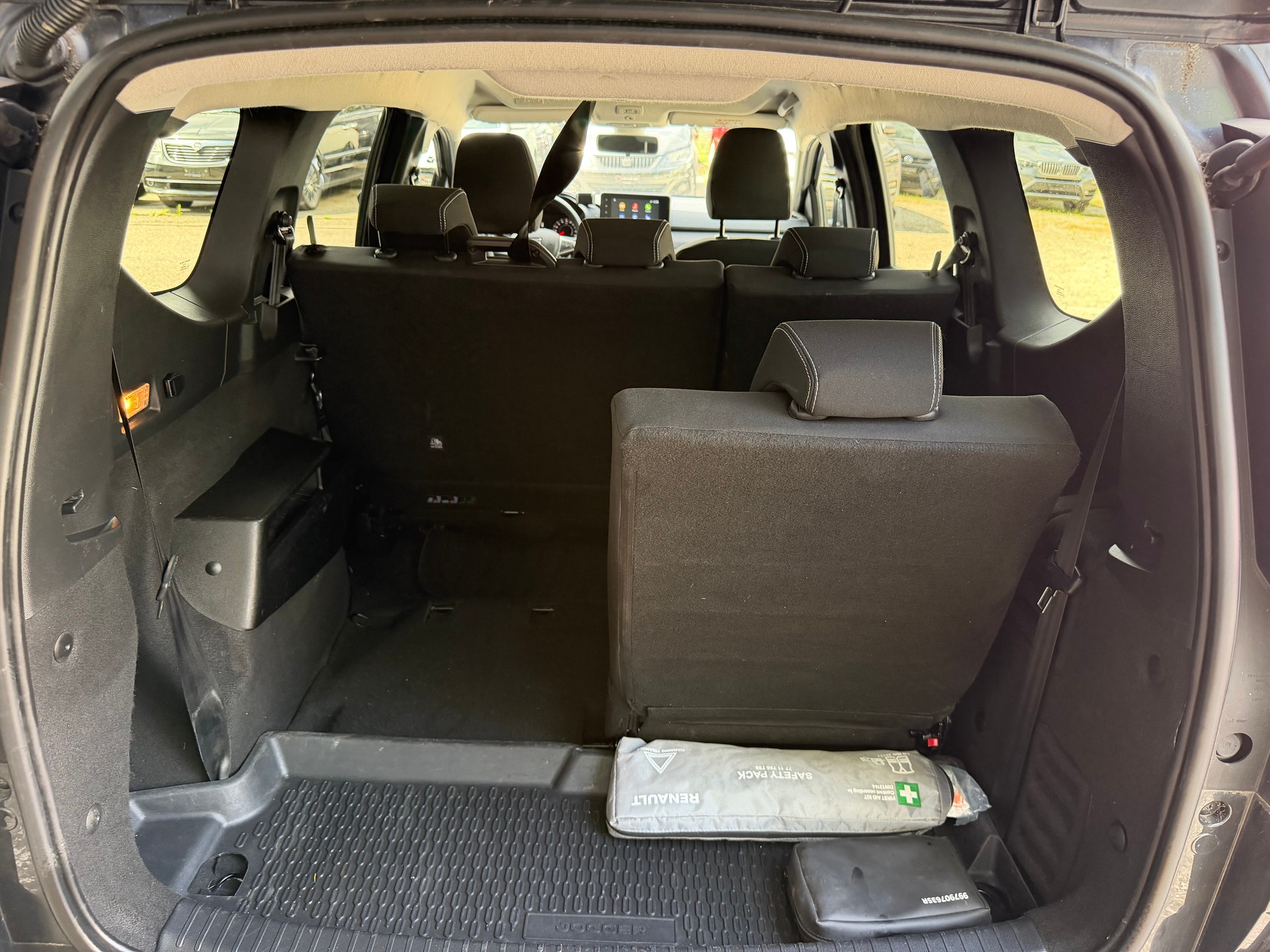 DACIA Jogger TCe 110 Essential-image-13