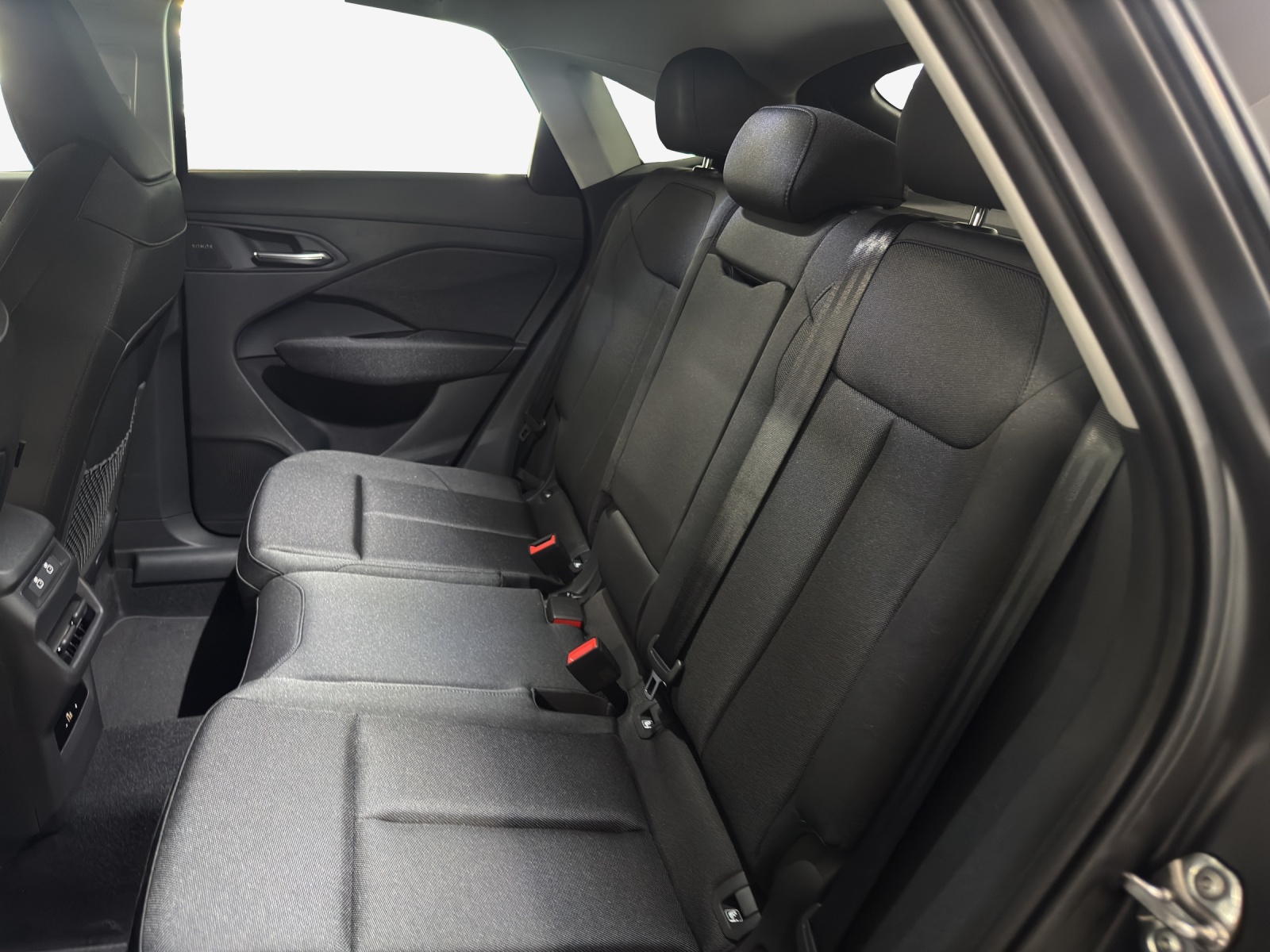AUDI Q3 Sportback e-hybrid 200 kW S tronig-image-10
