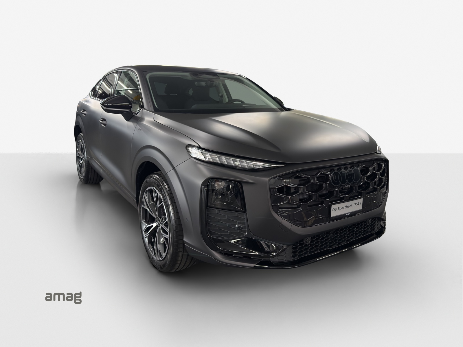 AUDI Q3 Sportback e-hybrid 200 kW S tronig-image-5