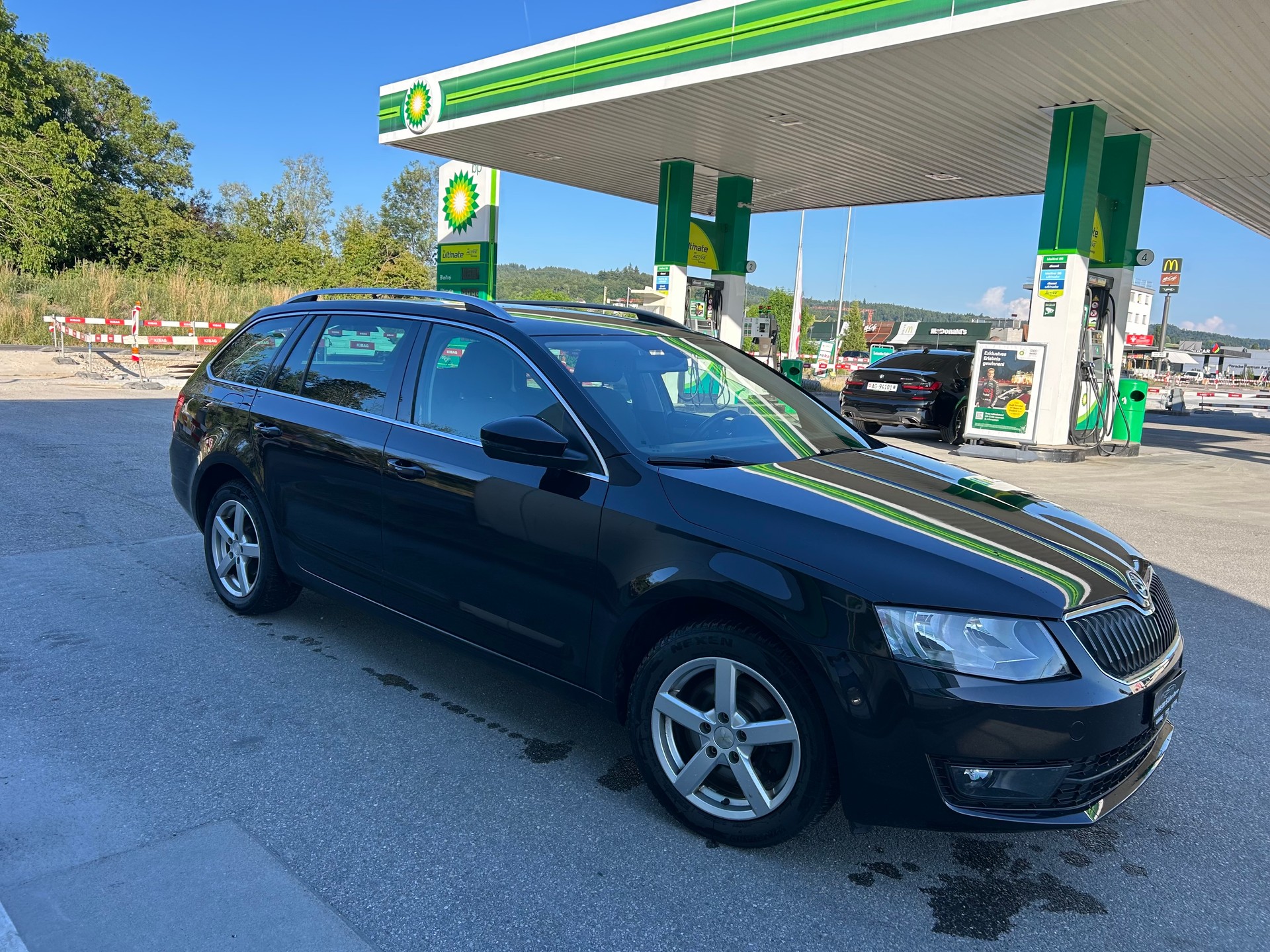 SKODA Octavia Combi 1.8 TSI Ambition 4x4 DSG-image-2