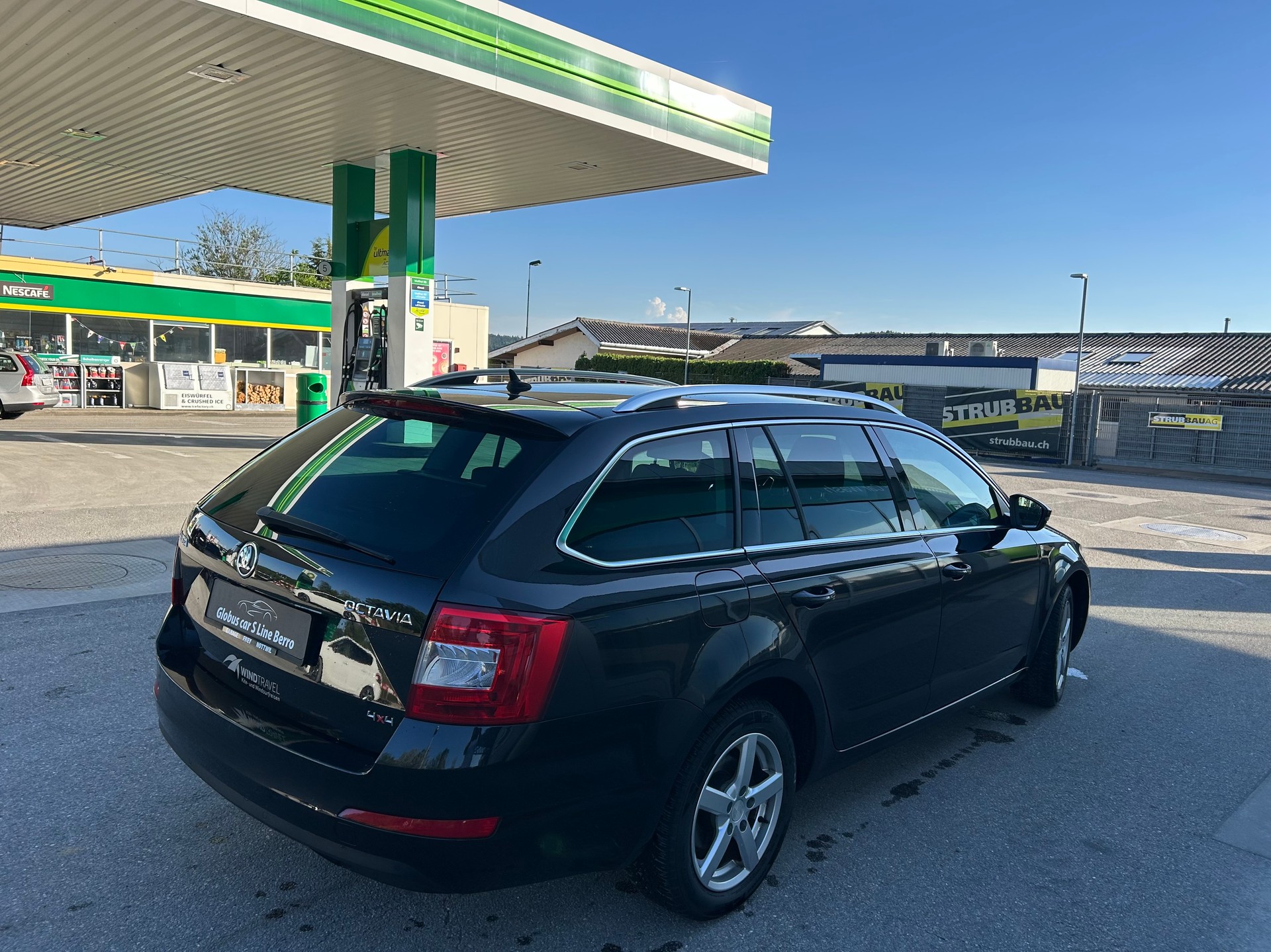 SKODA Octavia Combi 1.8 TSI Ambition 4x4 DSG-image-4