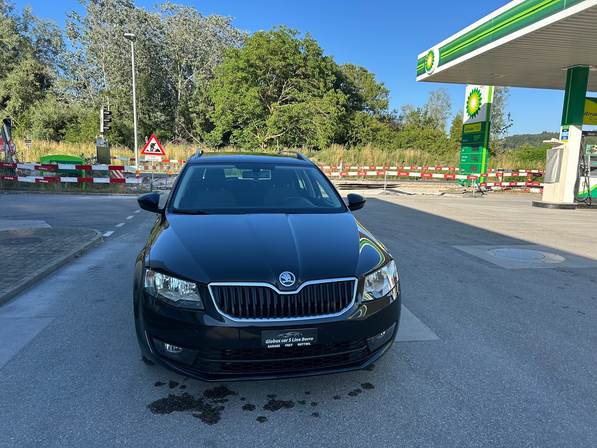 SKODA Octavia Combi 1.8 TSI Ambition 4x4 DSG-image-0