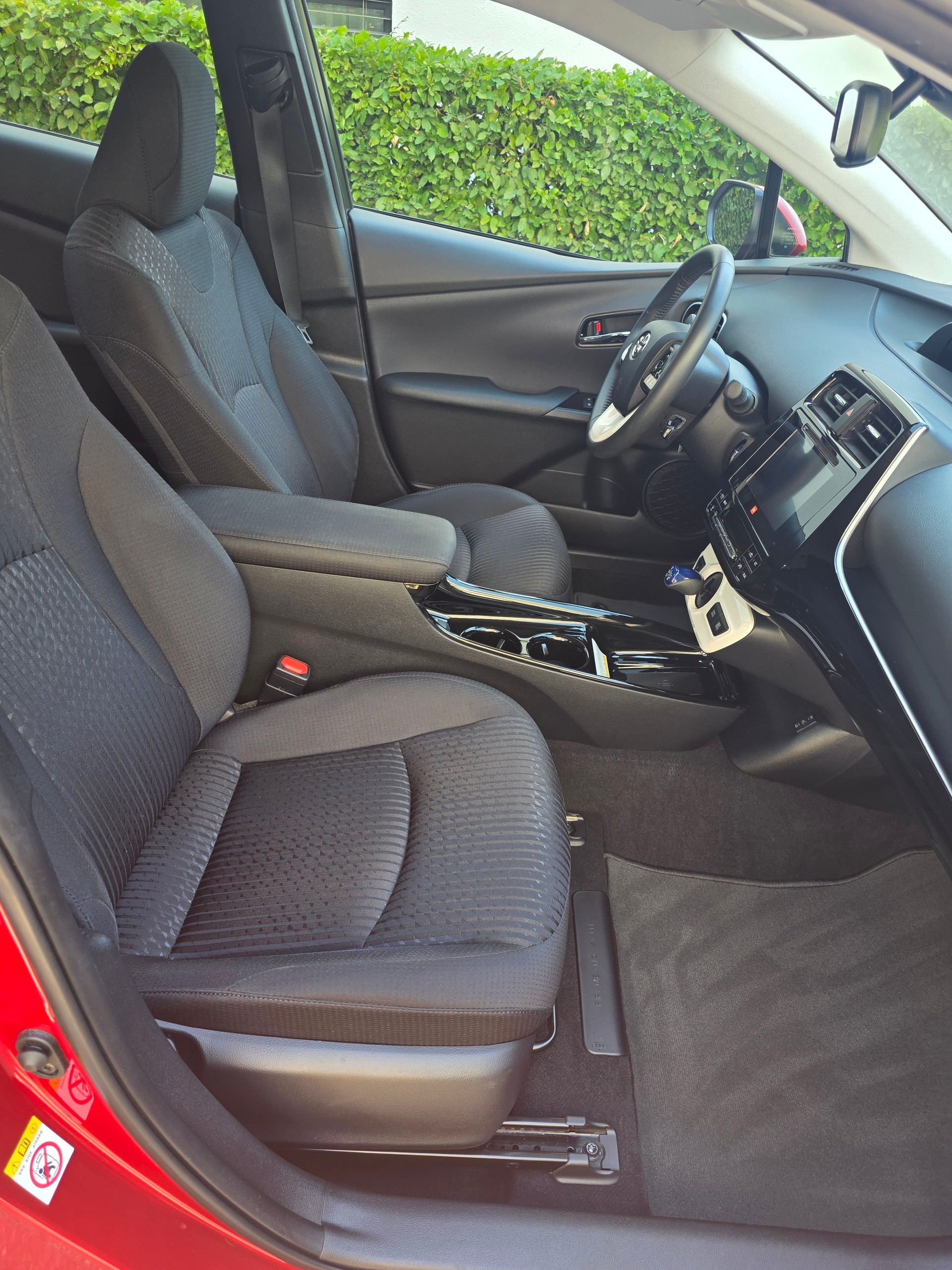 TOYOTA Prius 1.8 VVT-i HSD Sol Premium-image-12
