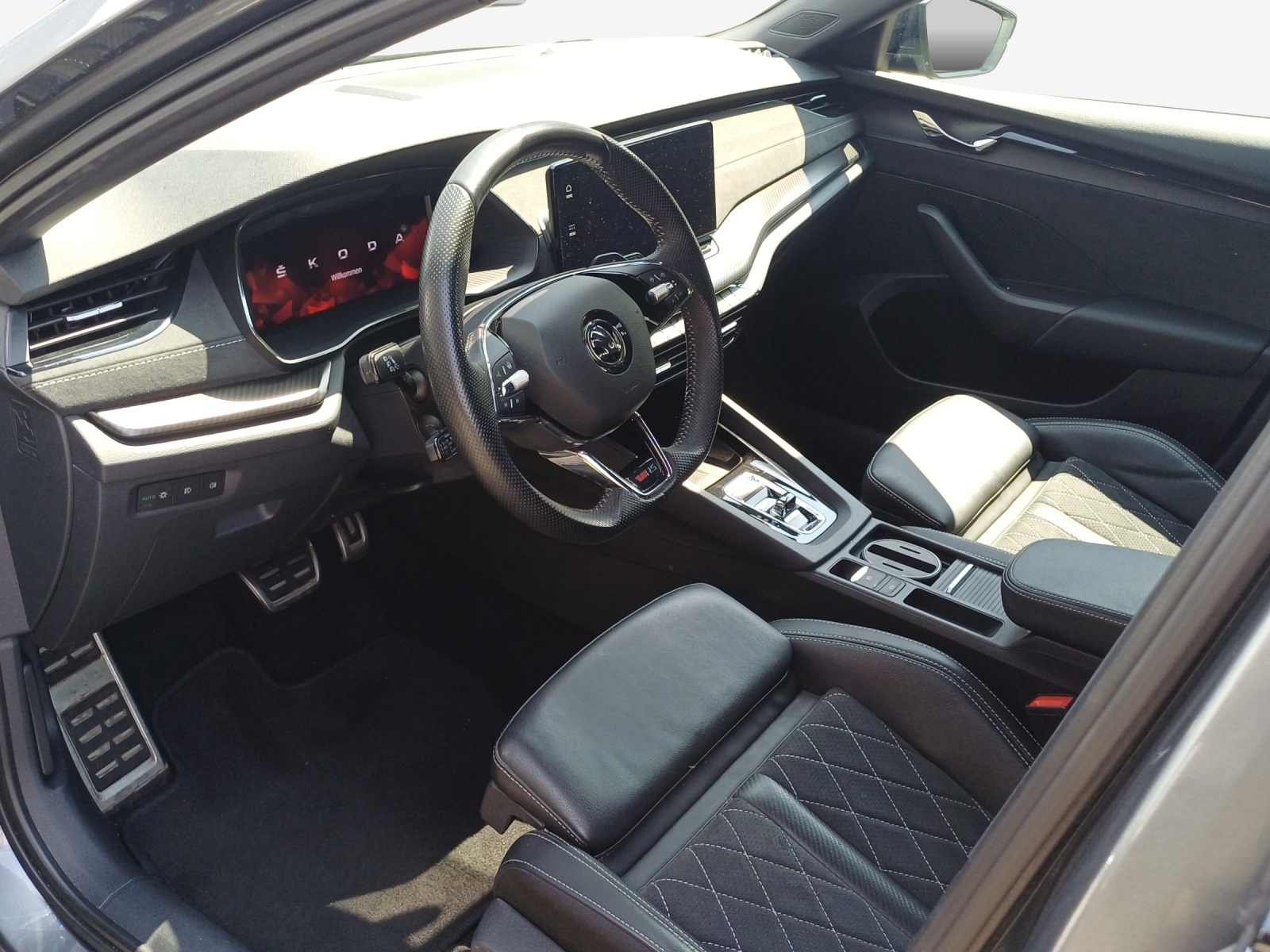 SKODA Octavia Combi 2.0 TDI DSG RS 4x4-image-7