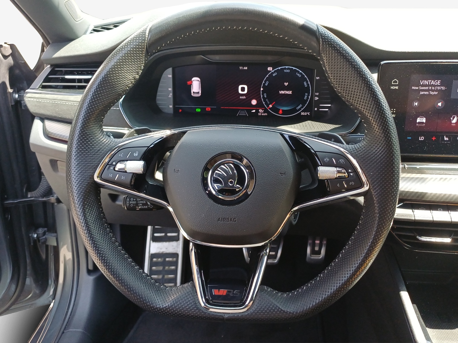 SKODA Octavia Combi 2.0 TDI DSG RS 4x4-image-9