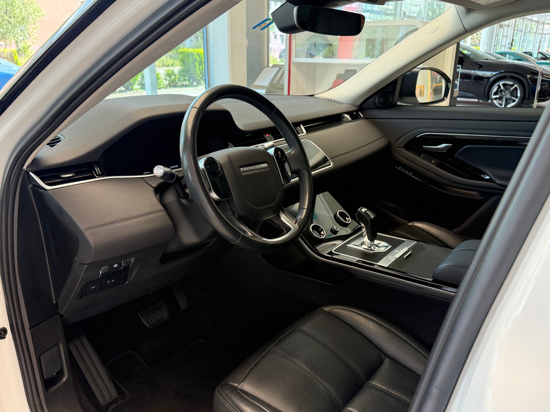 LAND ROVER Range Rover Evoque P 200 MHEV HSE AT9-image-8