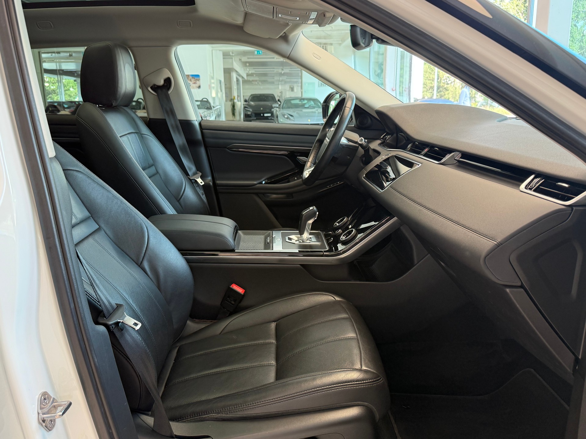 LAND ROVER Range Rover Evoque P 200 MHEV HSE AT9-image-12