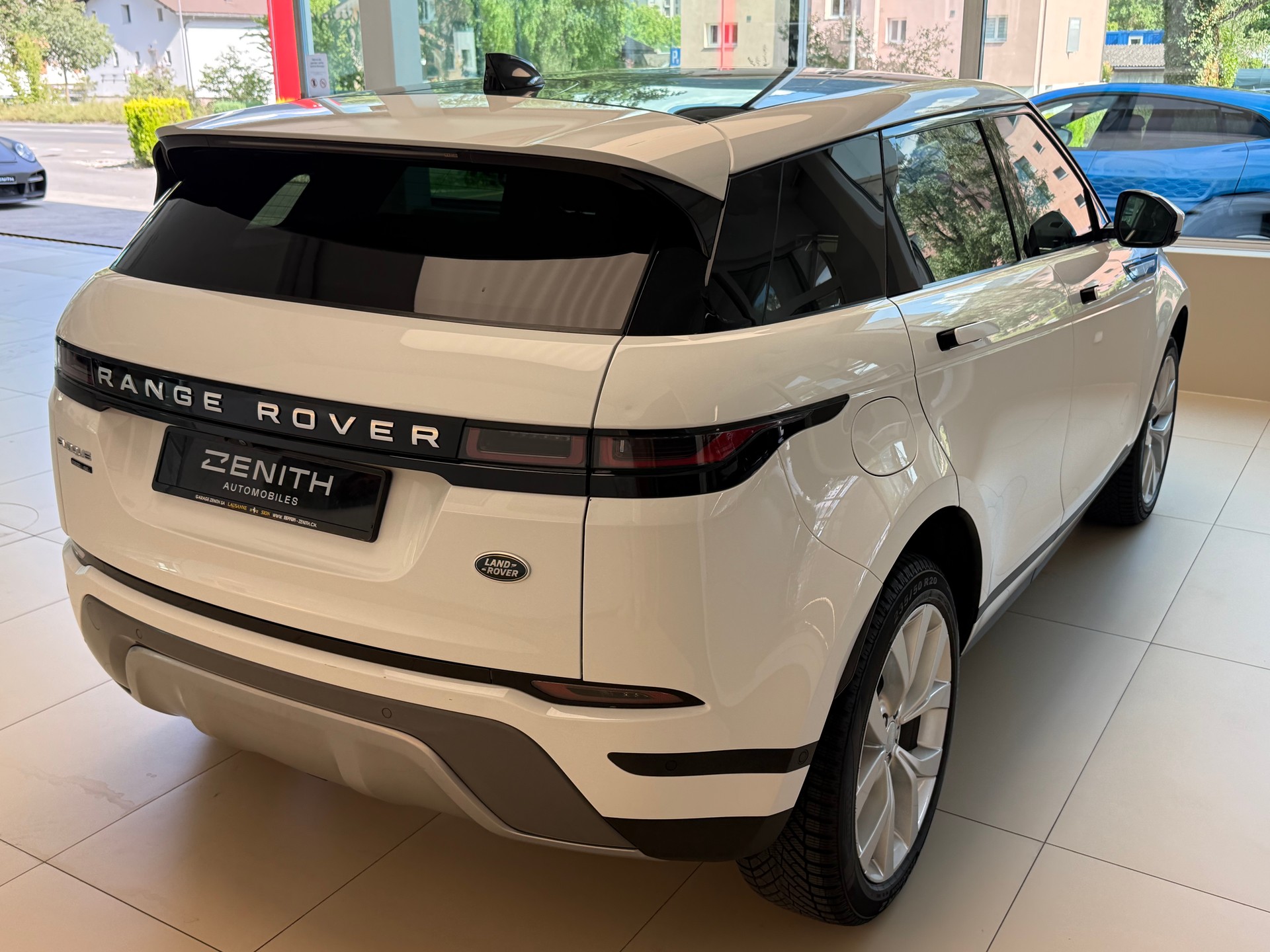 LAND ROVER Range Rover Evoque P 200 MHEV HSE AT9-image-4