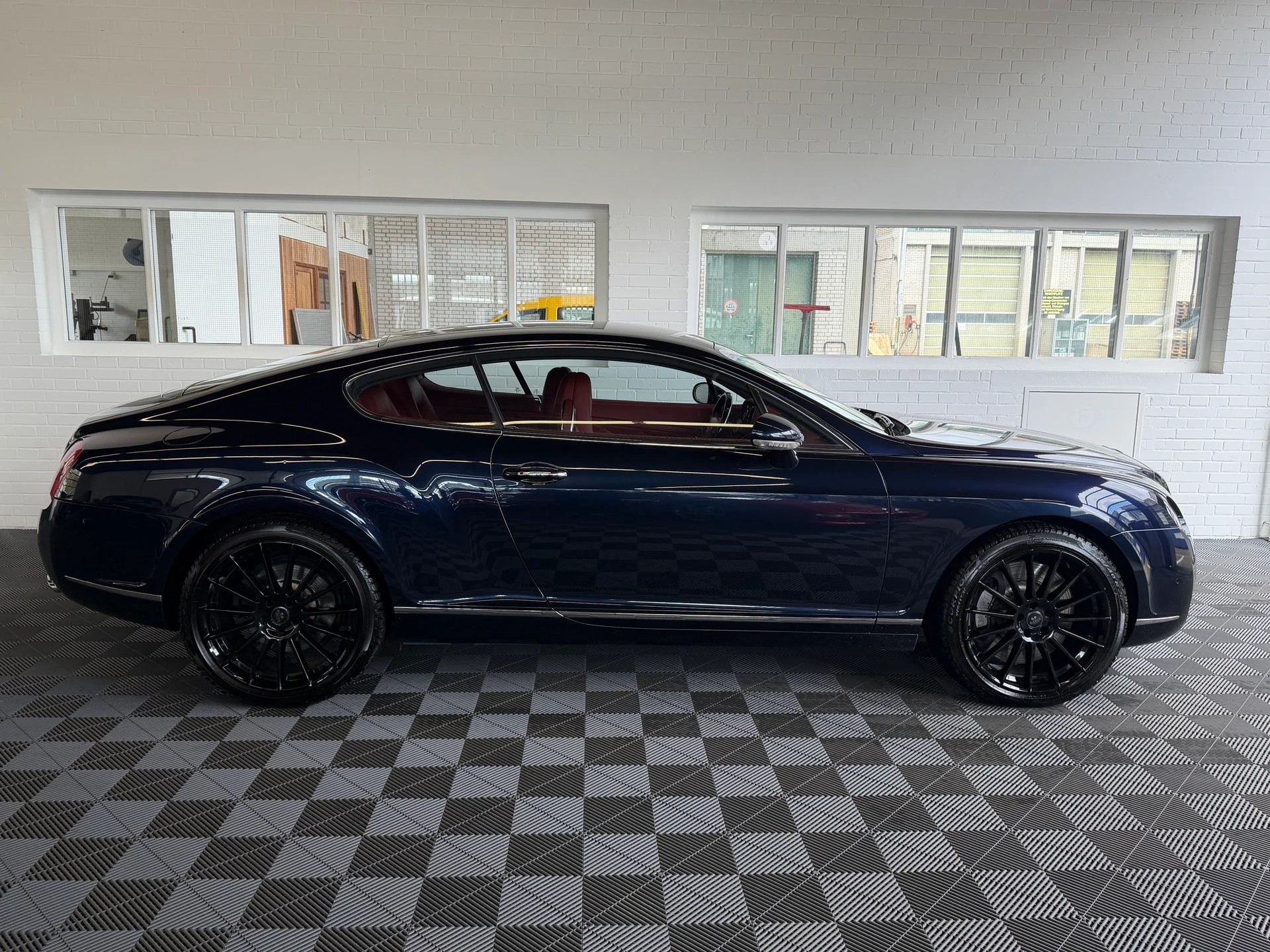 BENTLEY Continental GT 6.0 560 PS 4X4-image-1