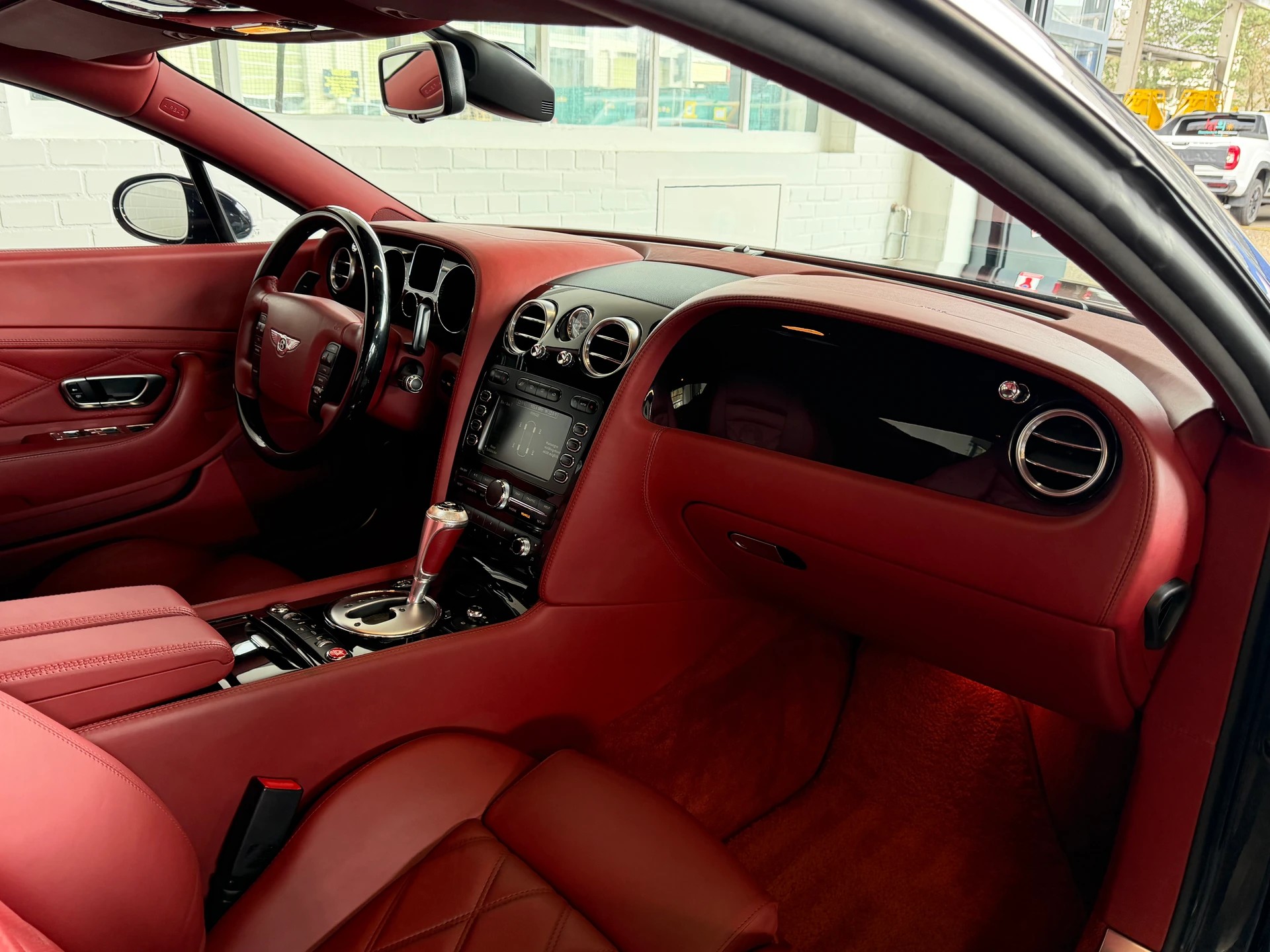 BENTLEY Continental GT 6.0 560 PS 4X4-image-11