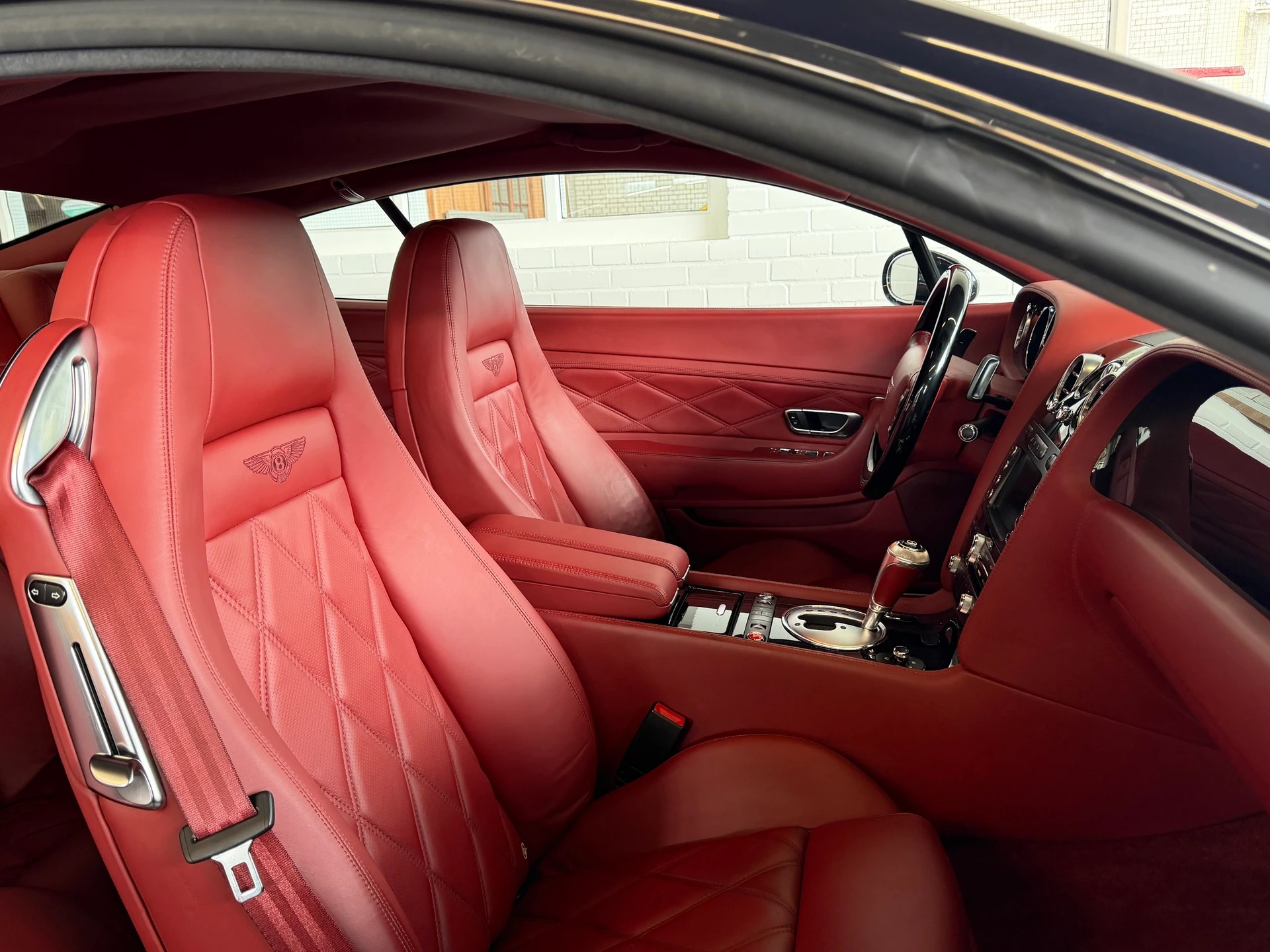BENTLEY Continental GT 6.0 560 PS 4X4-image-9