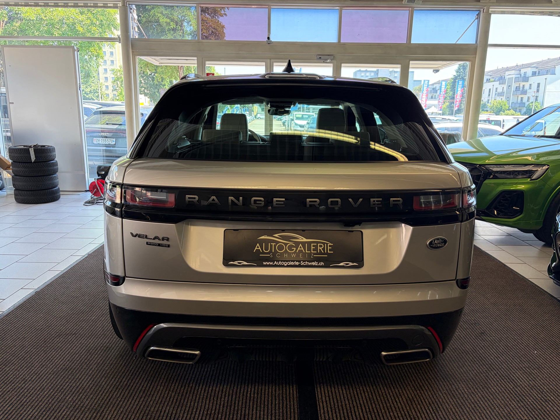 LAND ROVER Range Rover Velar R-Dynamic P 300 HSE | CH Fahrzeug | Panorama | Oyster | Luftfederung | Lückenlos Service |-image-24