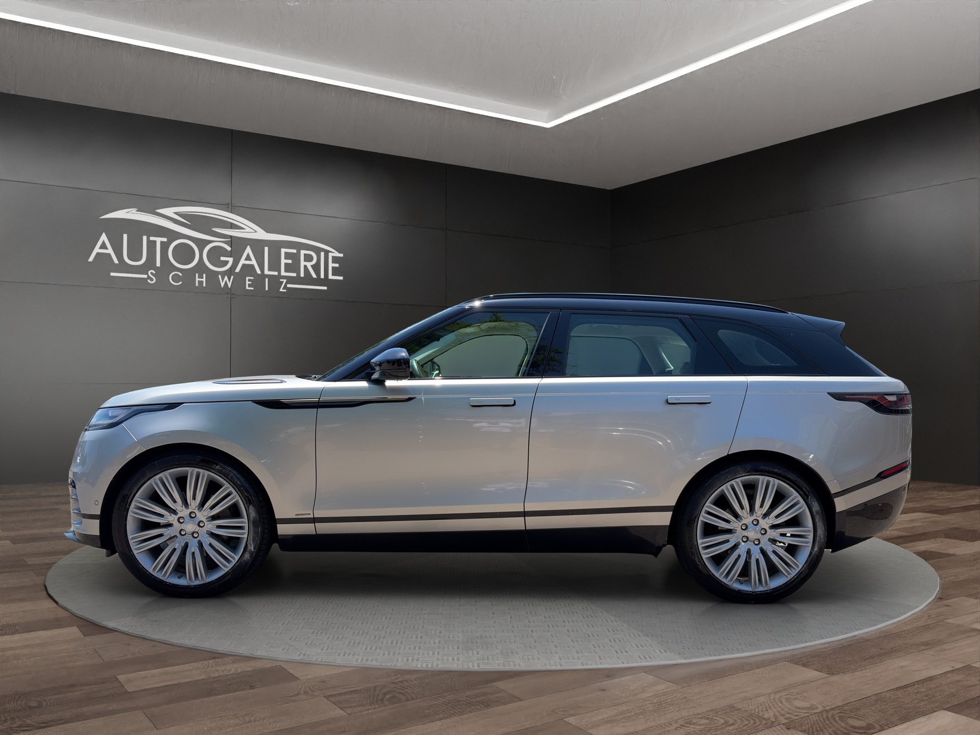 LAND ROVER Range Rover Velar R-Dynamic P 300 HSE | CH Fahrzeug | Panorama | Oyster | Luftfederung | Lückenlos Service |-image-2