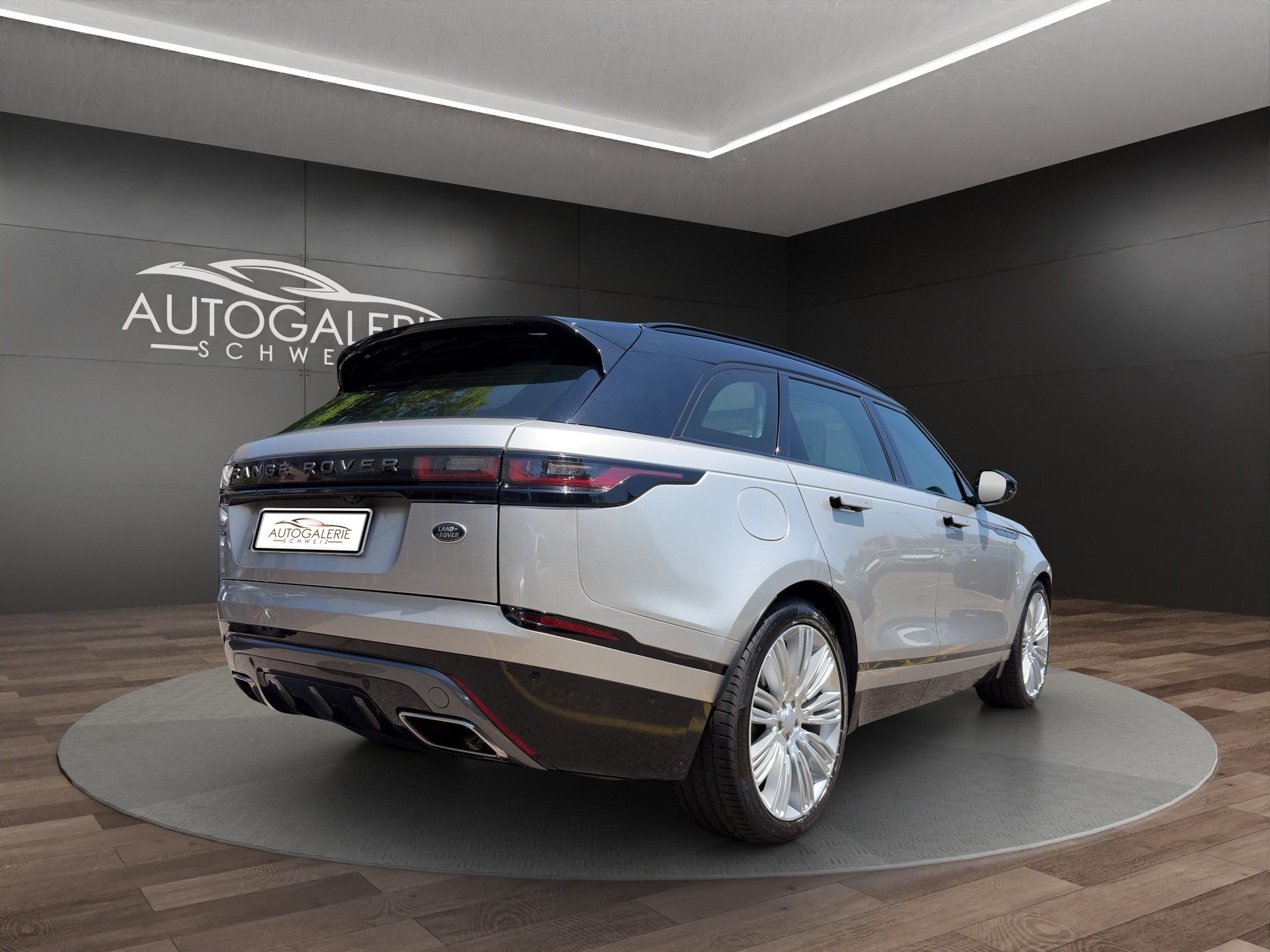 LAND ROVER Range Rover Velar R-Dynamic P 300 HSE | CH Fahrzeug | Panorama | Oyster | Luftfederung | Lückenlos Service |-image-5