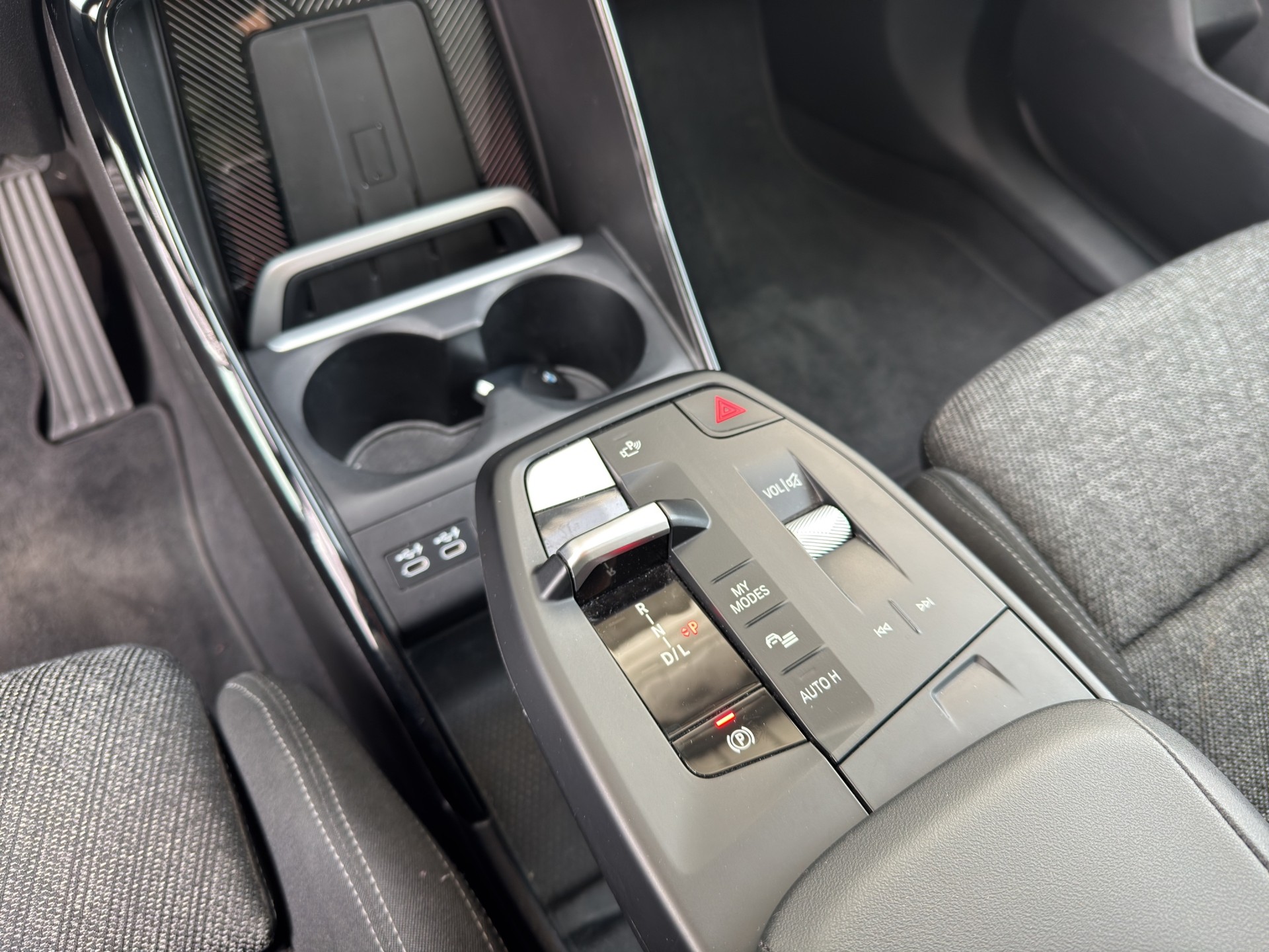 BMW X1 20d xDrive-image-17