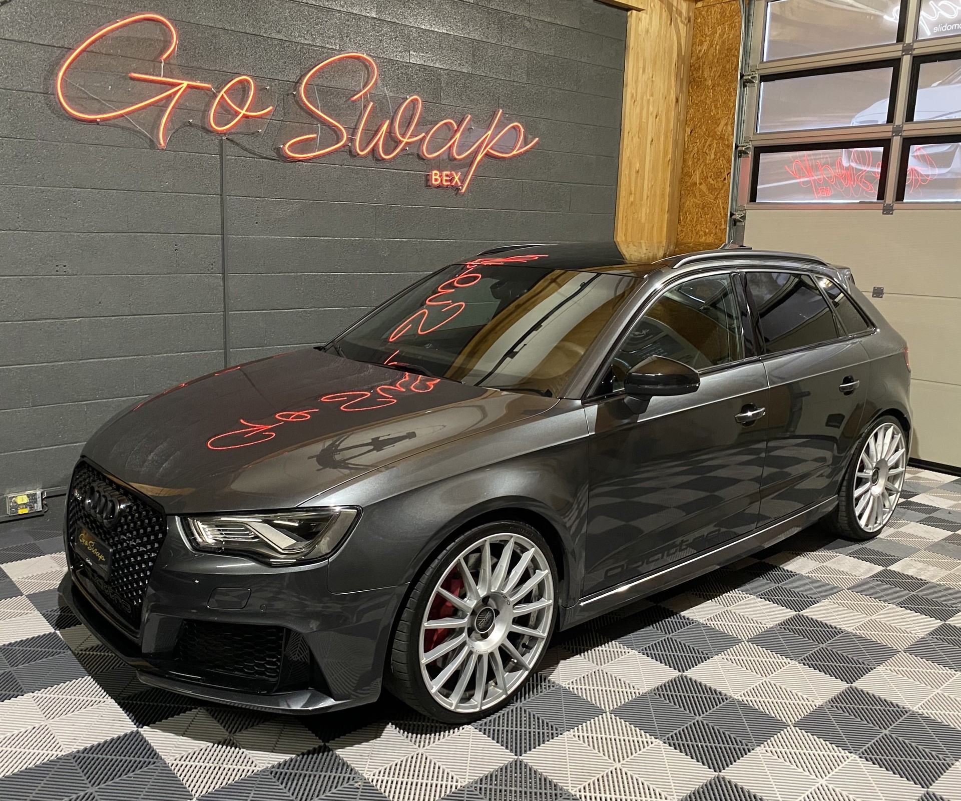 AUDI RS3 2.5 TSI quattro S-tronic-image-8