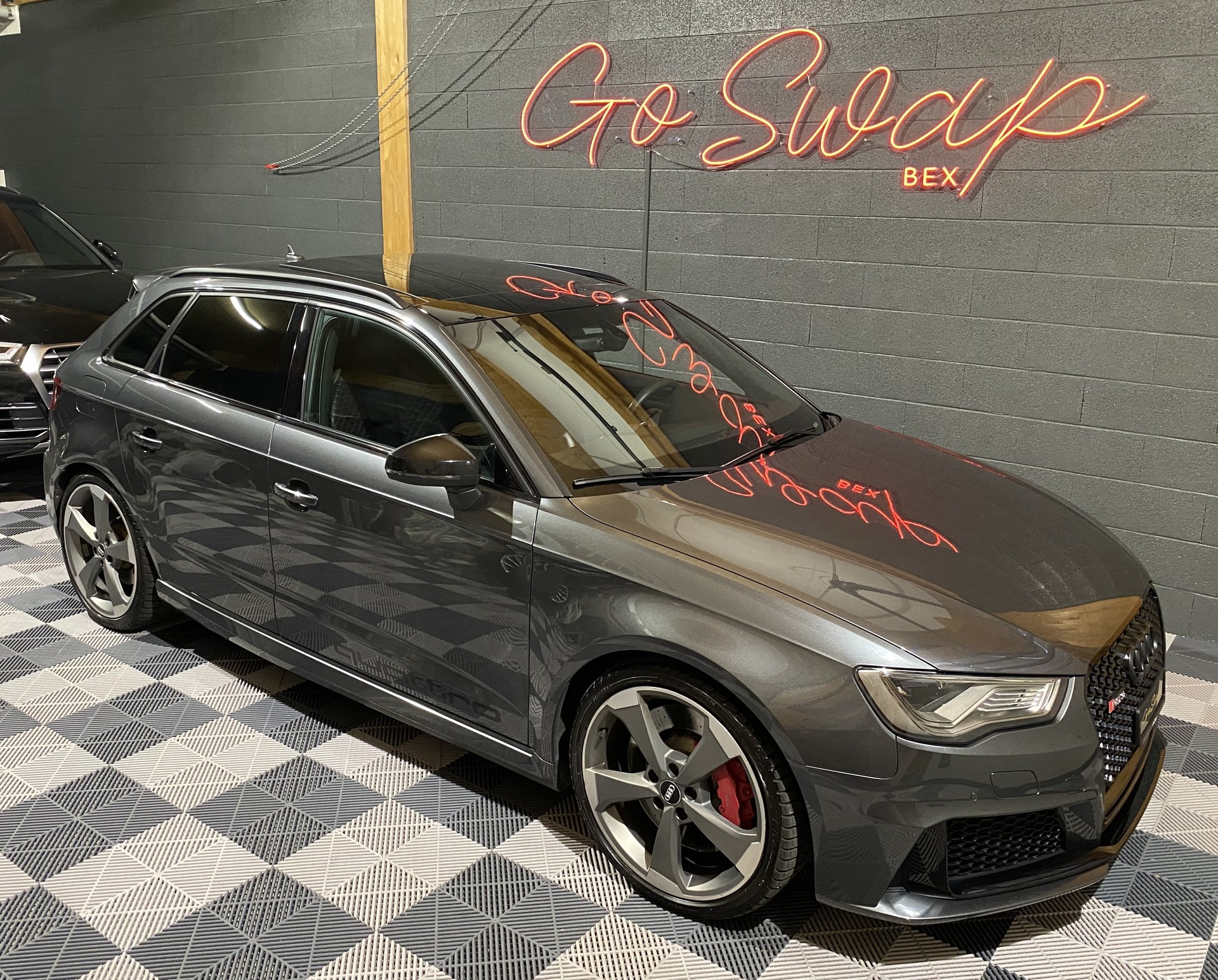AUDI RS3 2.5 TSI quattro S-tronic-image-1