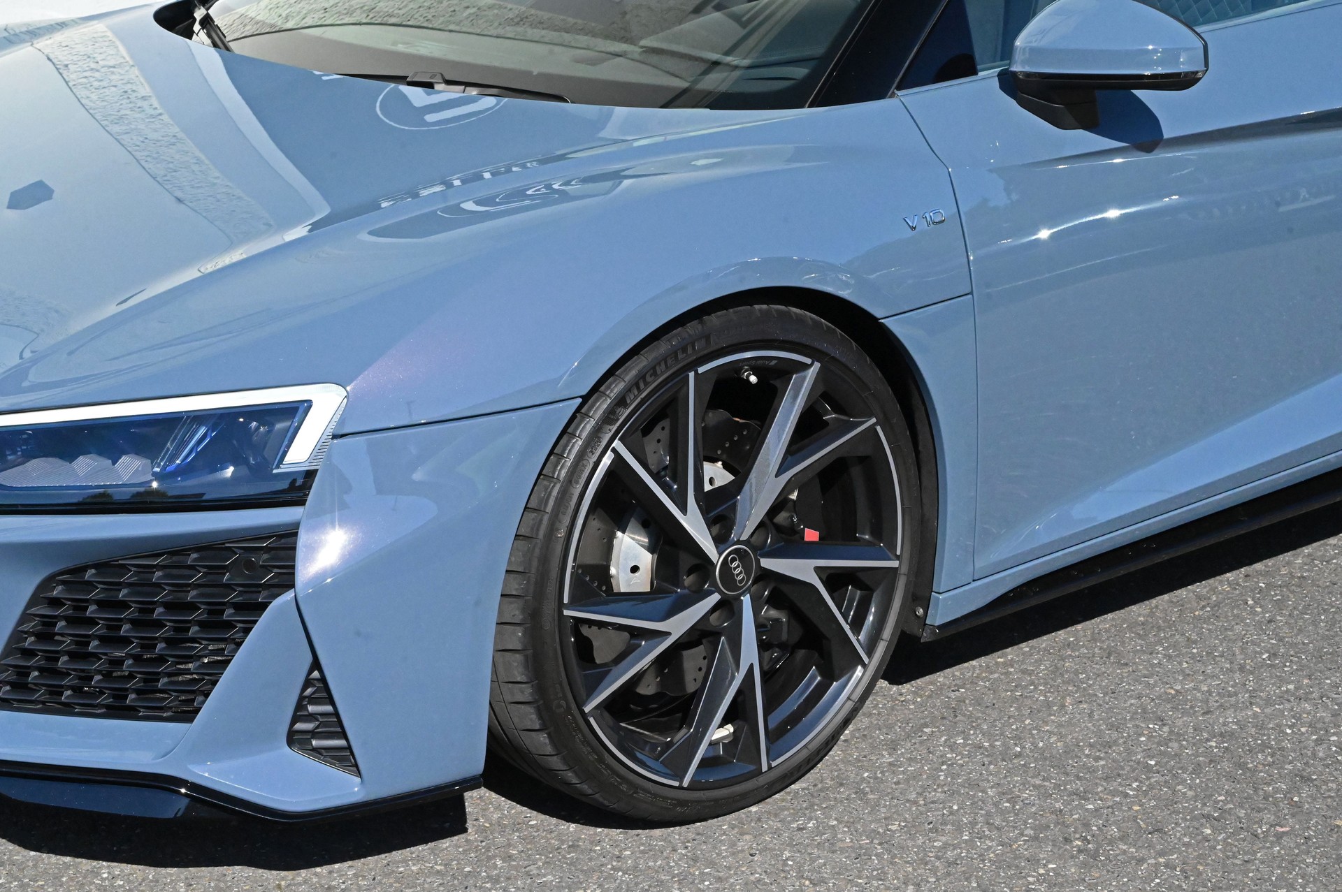 AUDI R8 Spyder RWD S-Tronic-image-4
