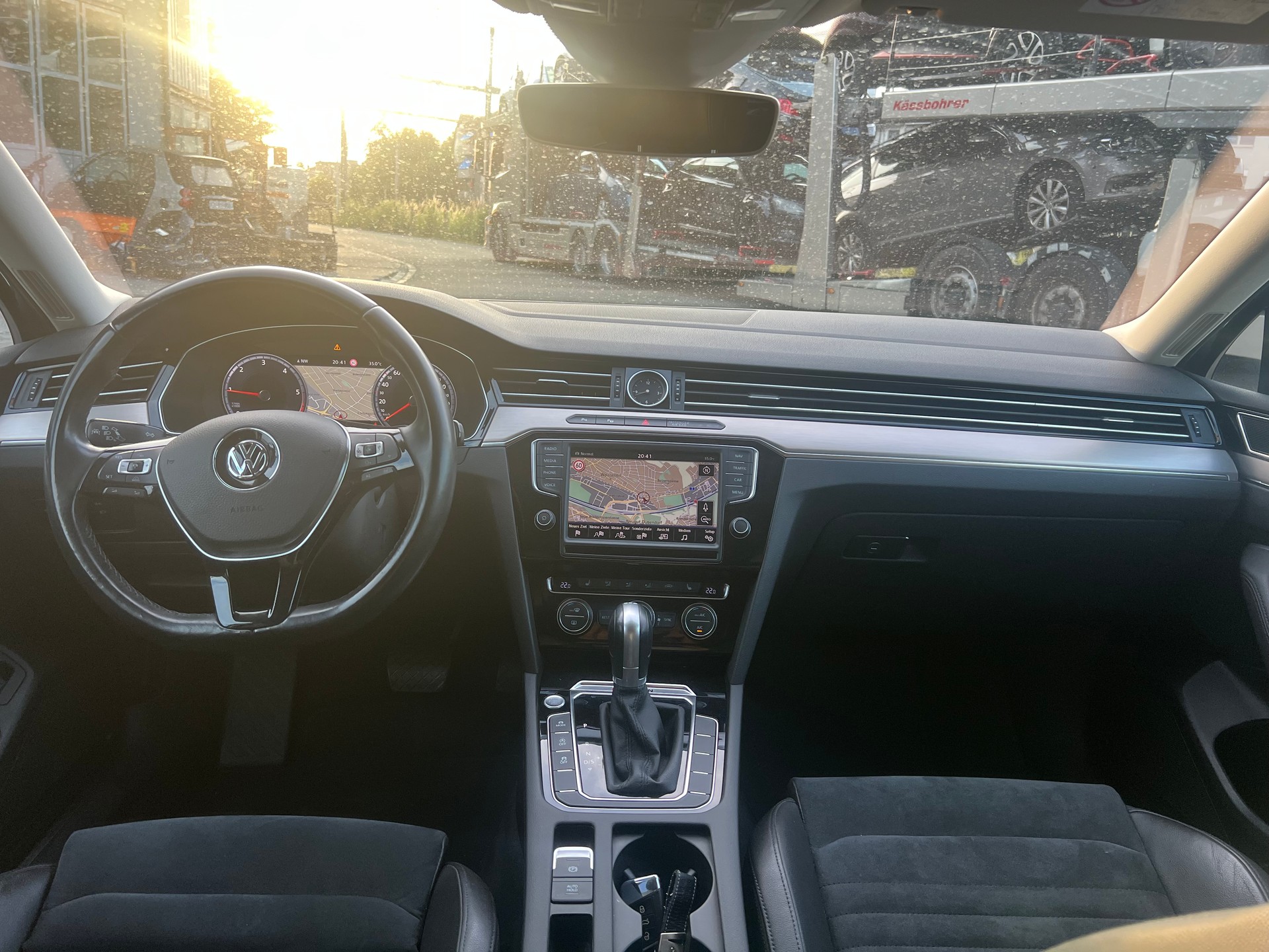 VW Passat Variant 2.0 TDI BMT High. DSG 4Motion-image-11