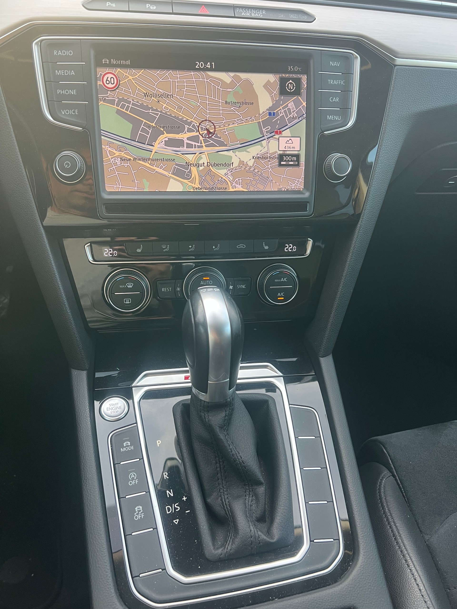 VW Passat Variant 2.0 TDI BMT High. DSG 4Motion-image-12