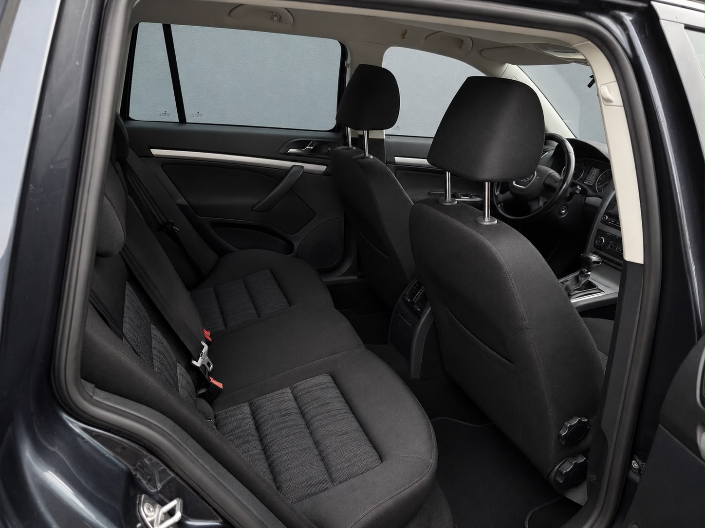 SKODA Octavia 2.0 TDI Elegance DSG-image-13