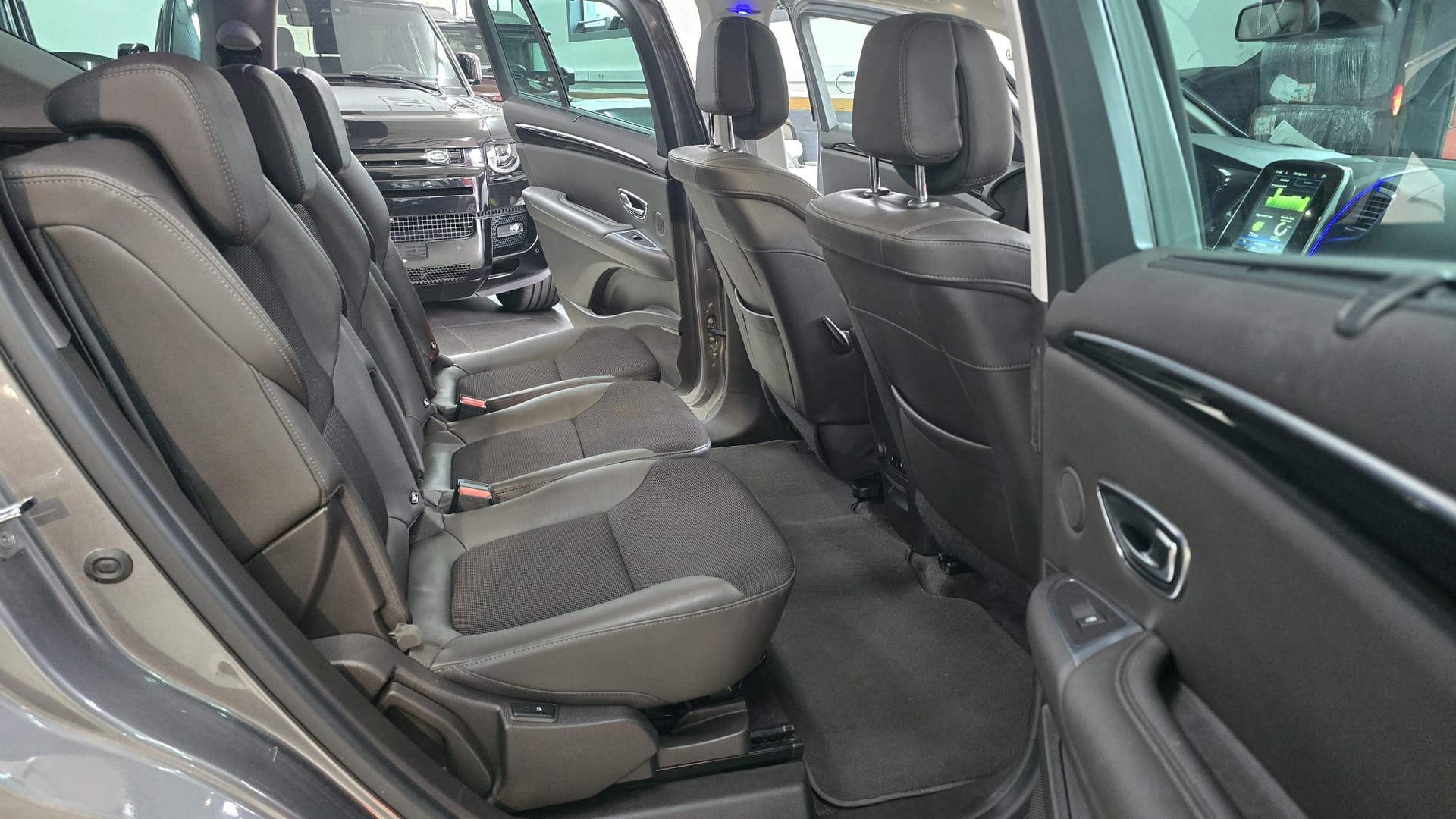 RENAULT Espace 1.6 dCi Intens EDC-image-16