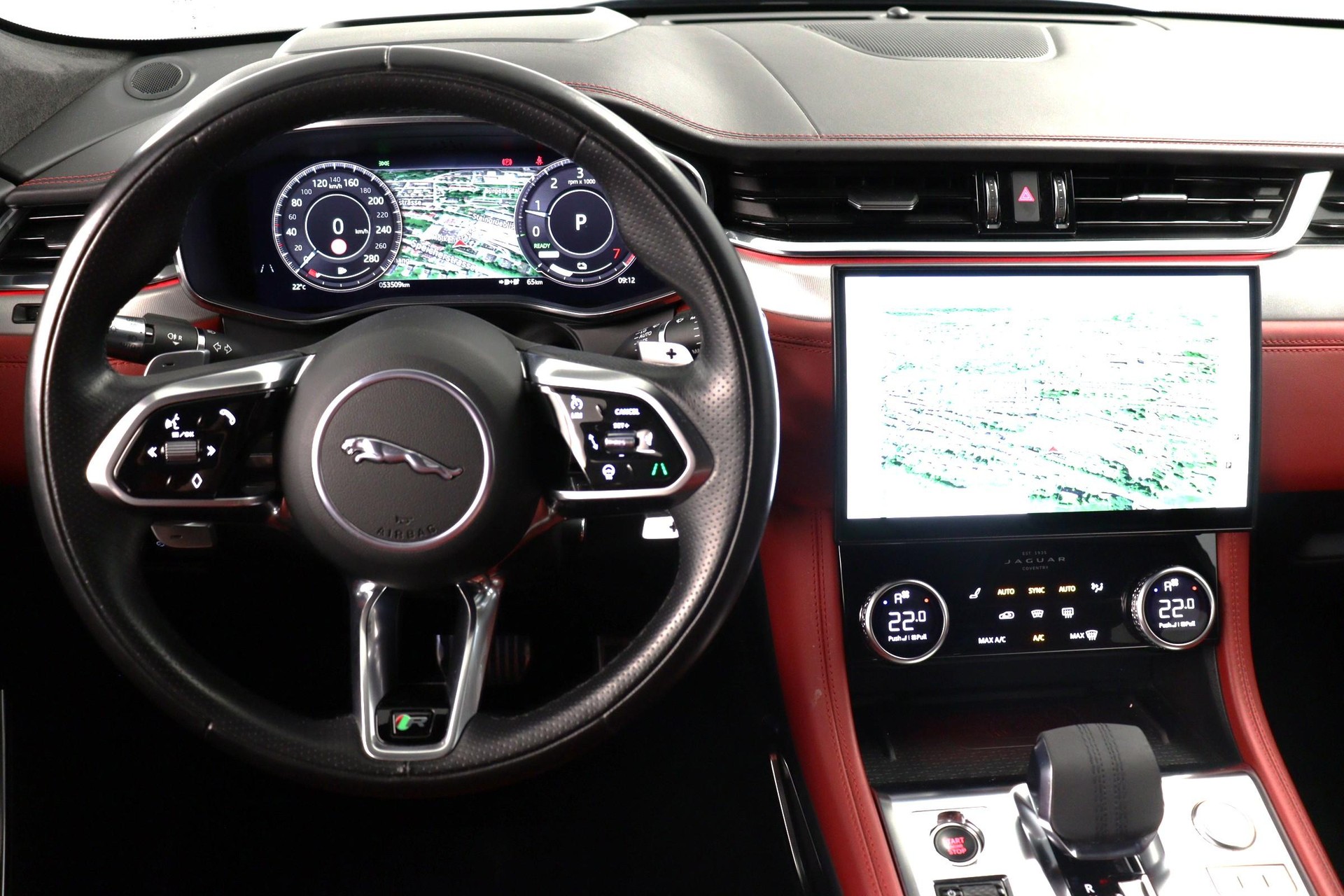 JAGUAR F-Pace 2.0 P400e R-Dynamic HSE AWD-image-4