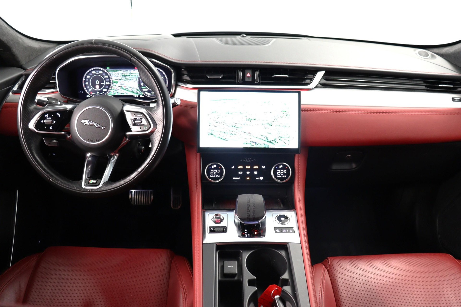 JAGUAR F-Pace 2.0 P400e R-Dynamic HSE AWD-image-9