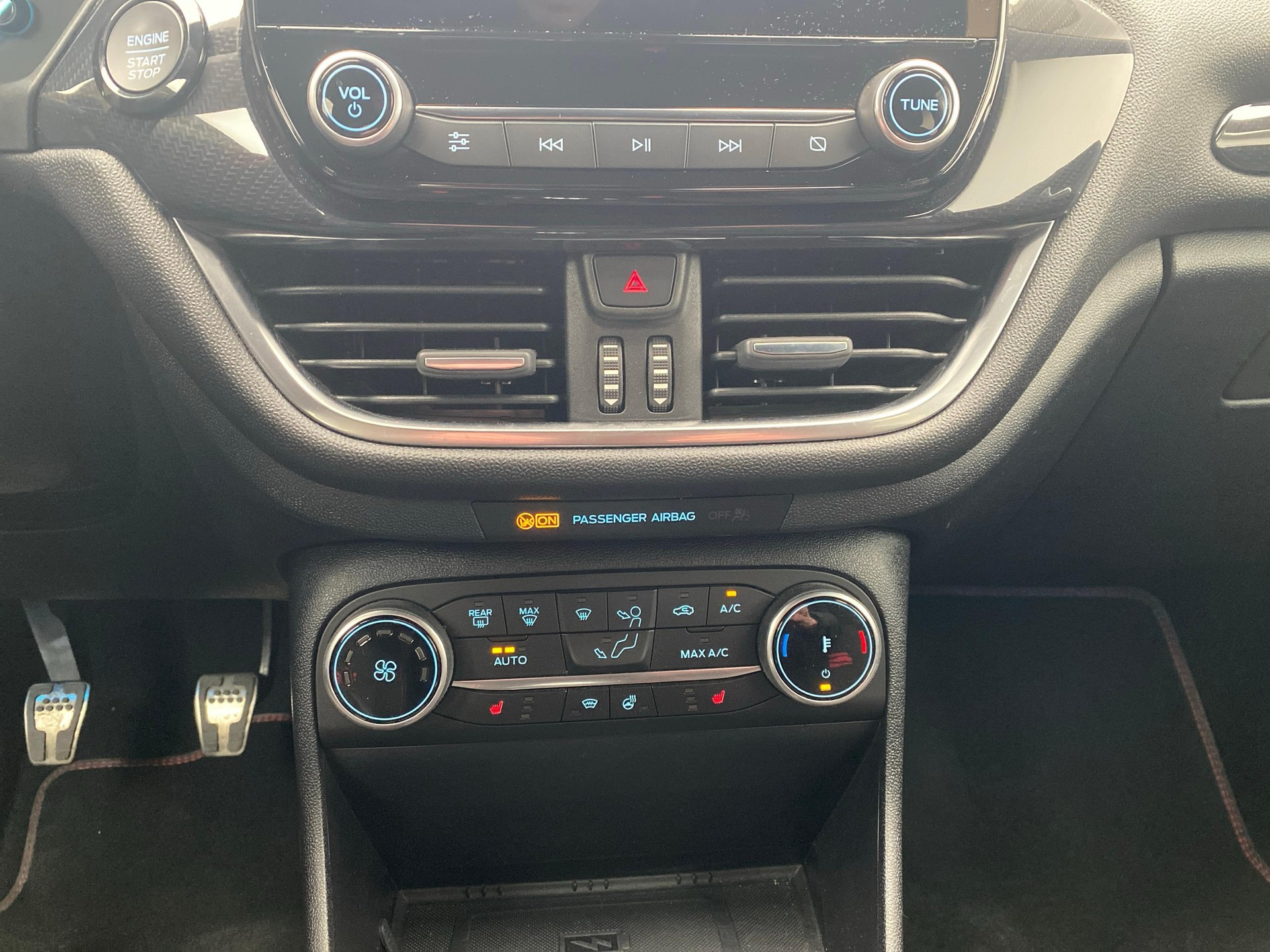 FORD Fiesta 1.0 EcoB Hybrid ST-Line X-image-13