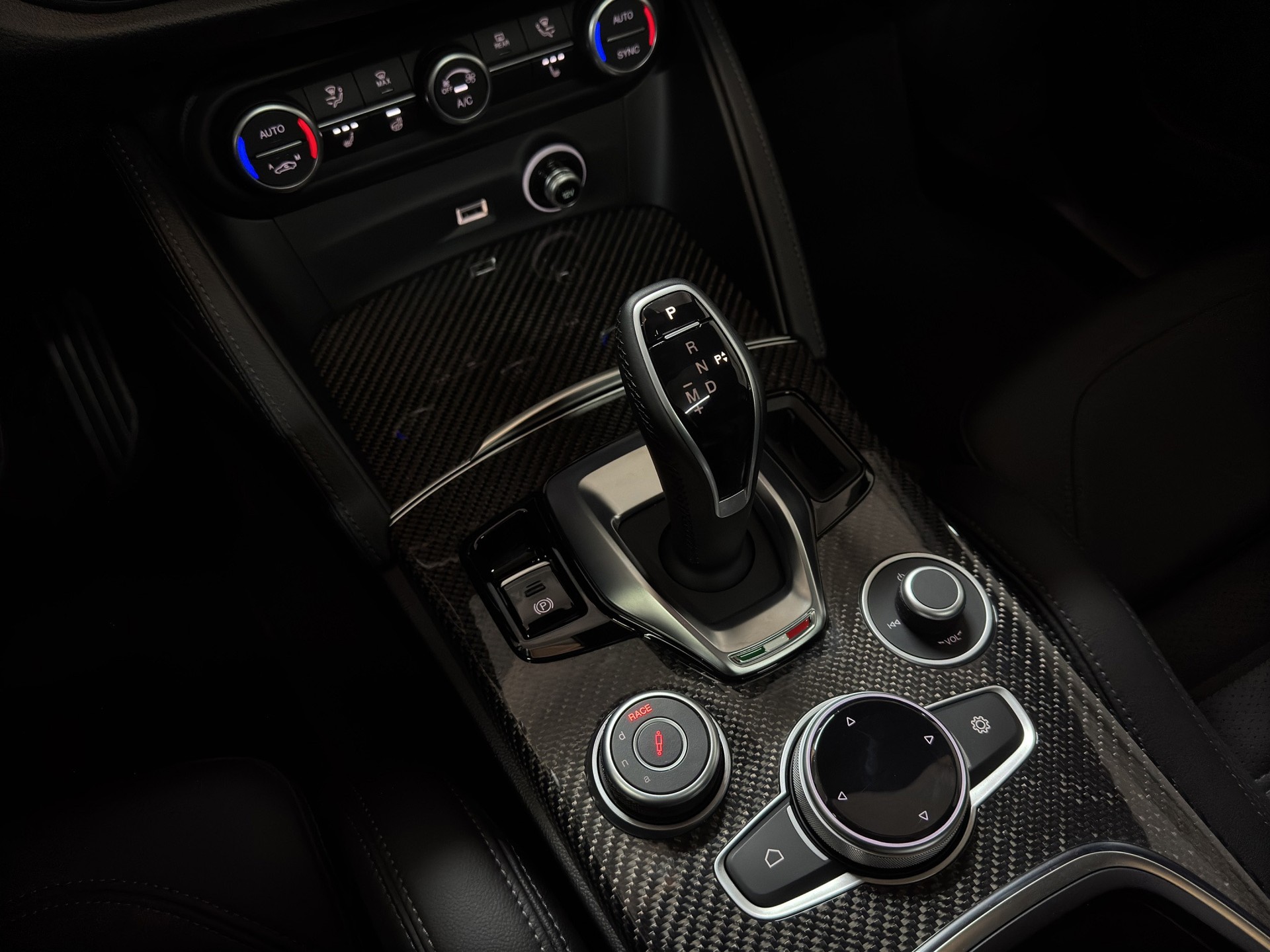 ALFA ROMEO Stelvio 2.9 V6 Quadrifoglio Pack Sky Q4 AT8 "Ocra Lipari"-image-23